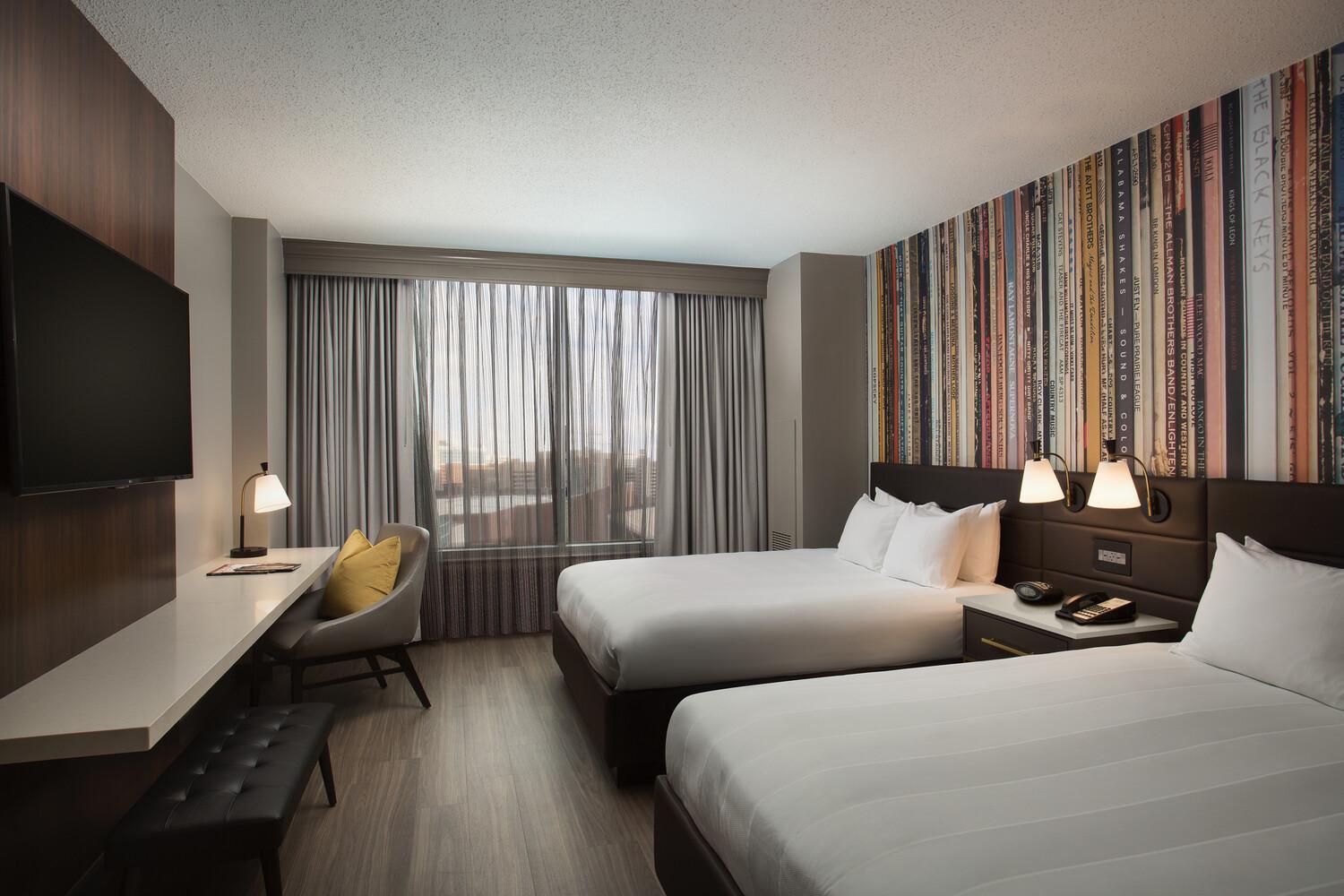 King Room with Stadium View - Photo 3