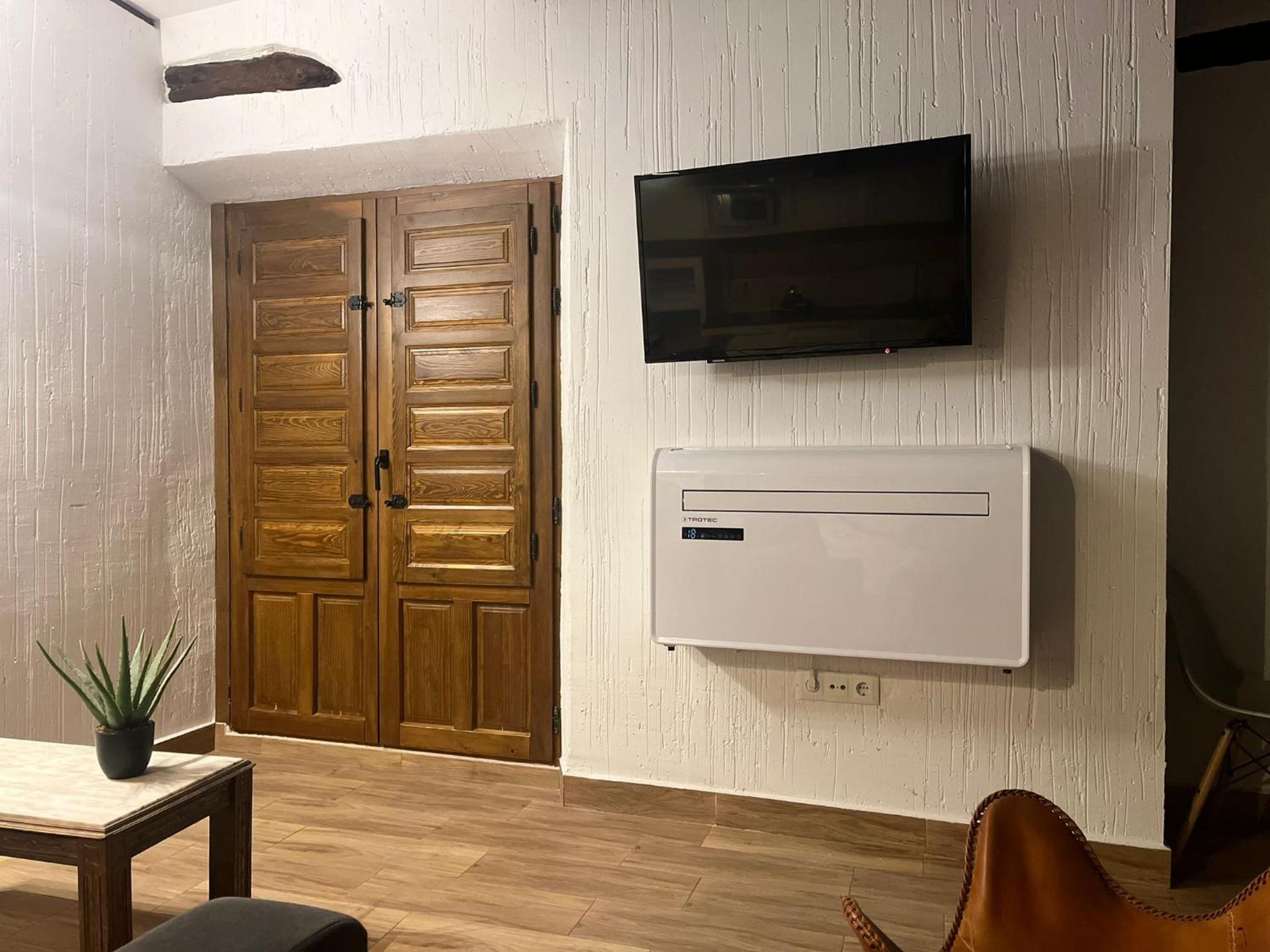 One-Bedroom Apartment - Photo 7