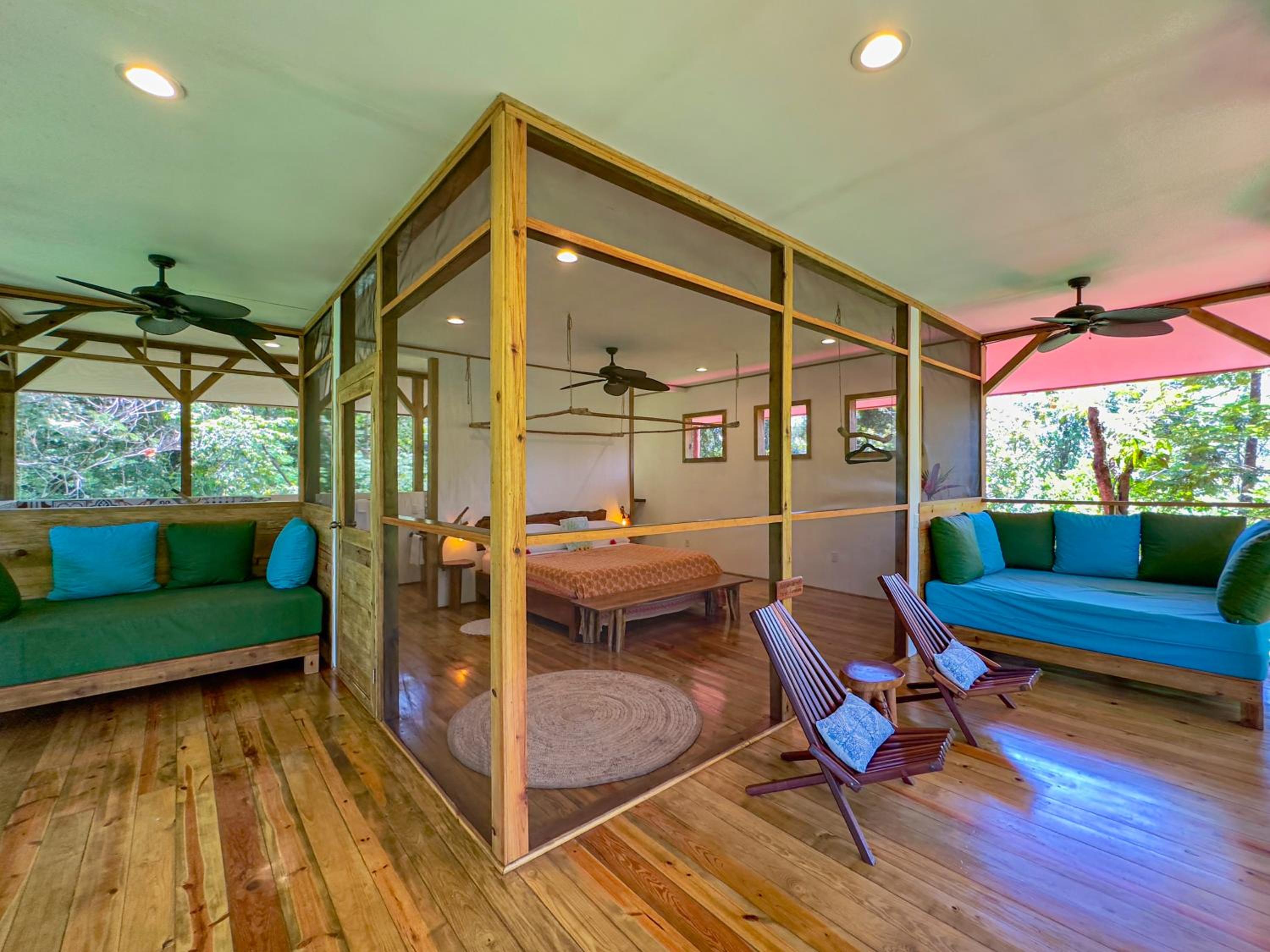 Deluxe Bungalow photo 1