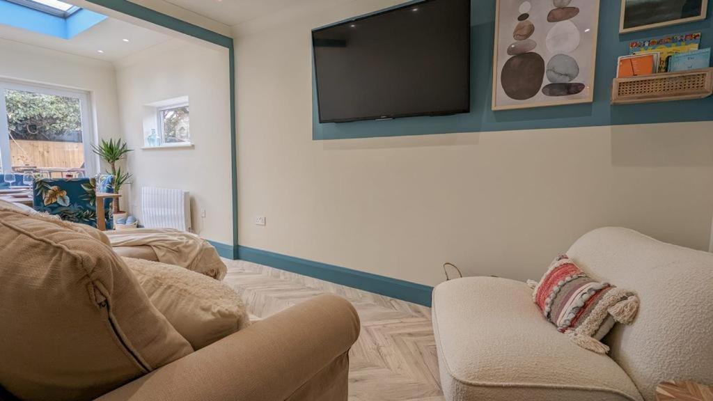 Two-Bedroom House photo 2