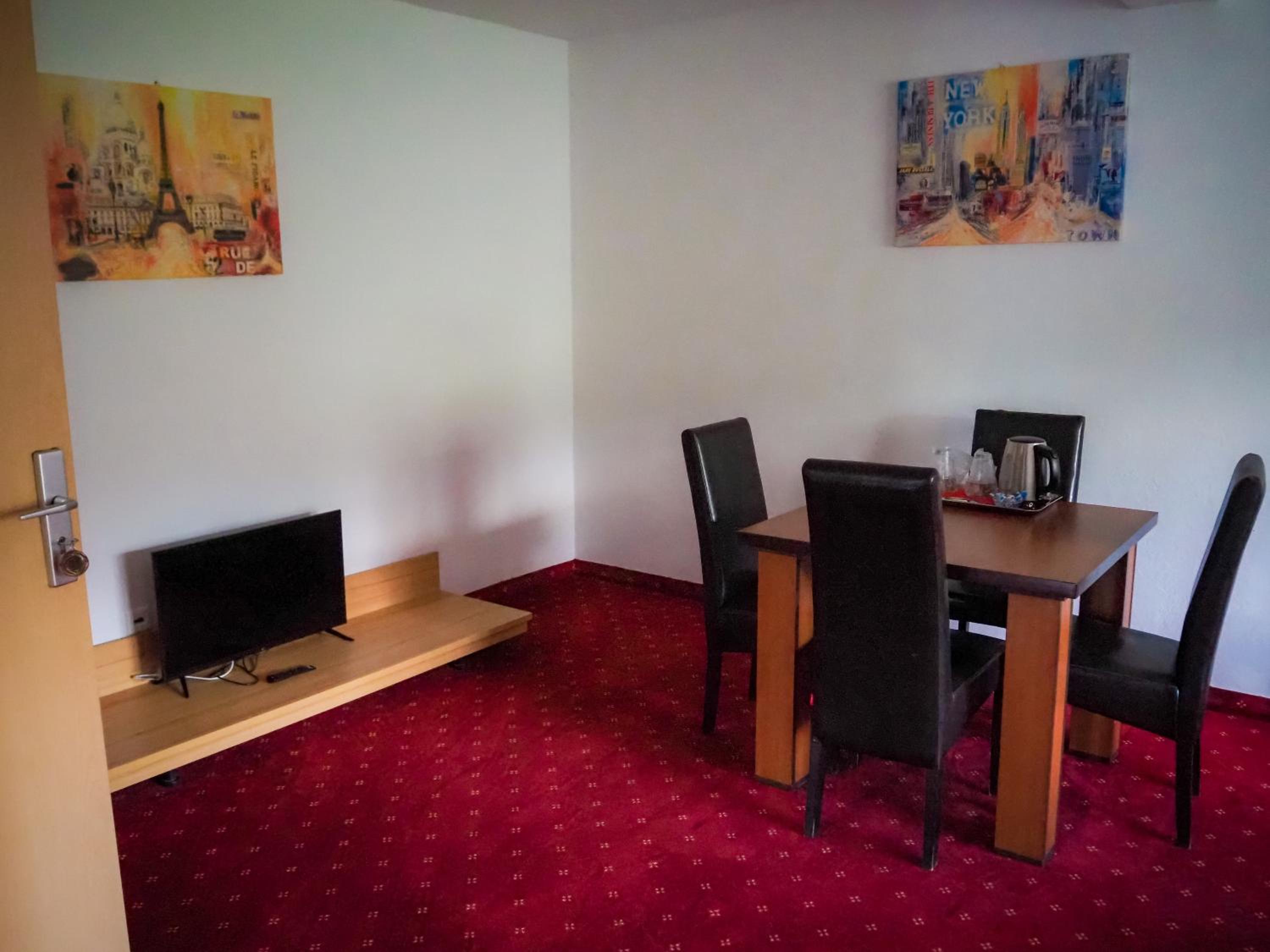 One-Bedroom Suite