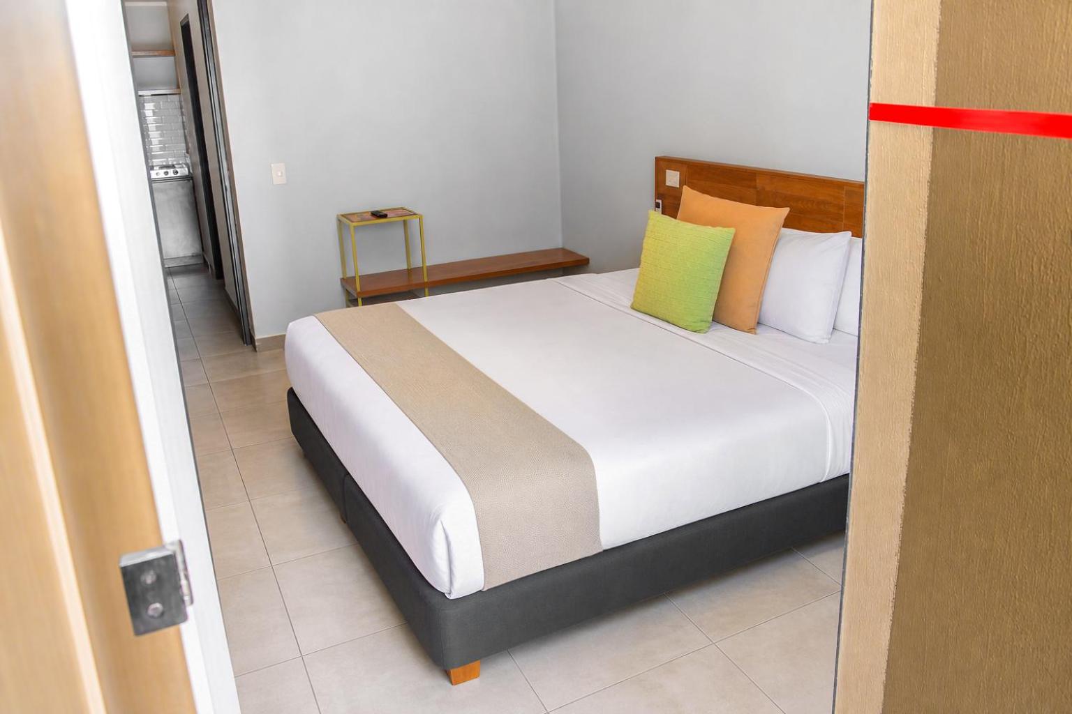 One-Bedroom Apartment with Balcony photo 2