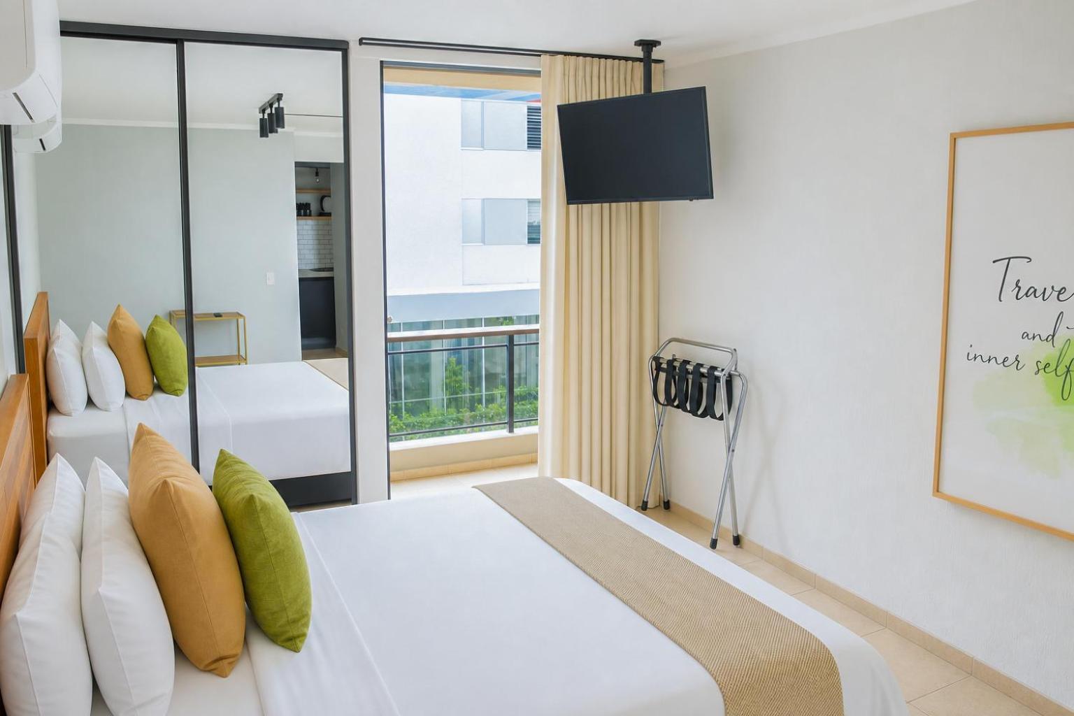 One-Bedroom Apartment with Balcony photo 3