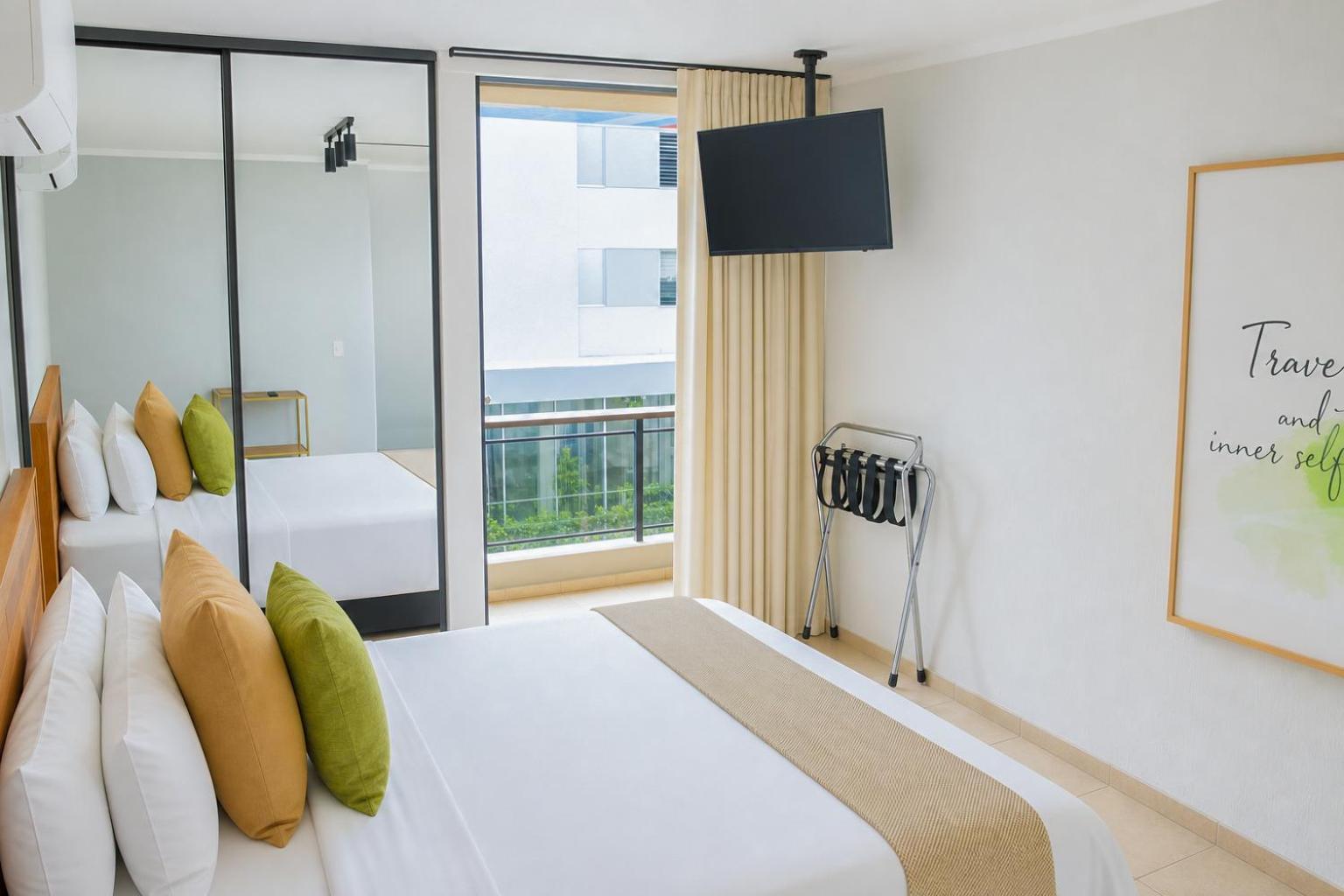Junior Suite with Balcony photo 2