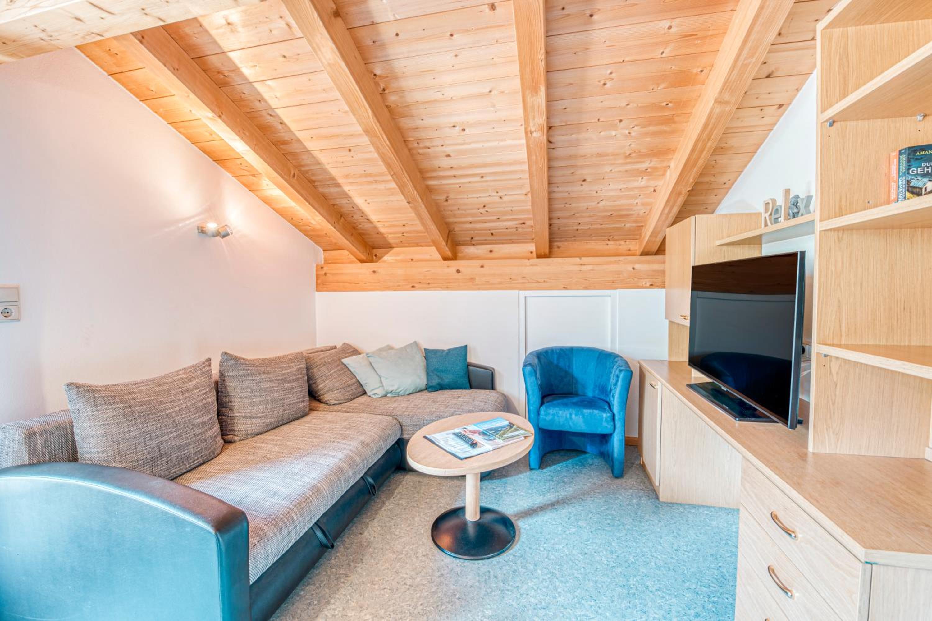 Apartment with Mountain View photo 3
