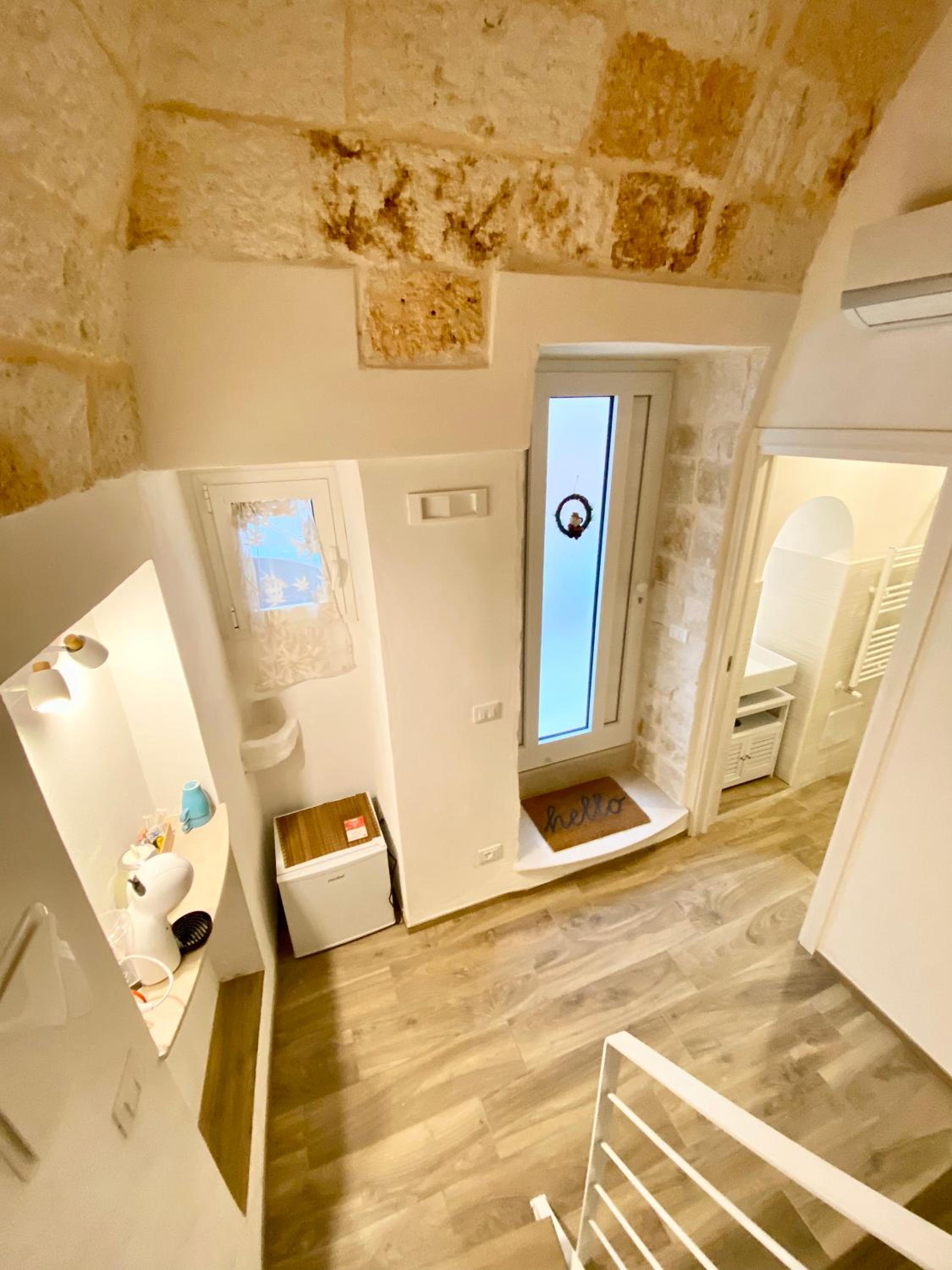 Double Room with Spa Bath - Photo 14