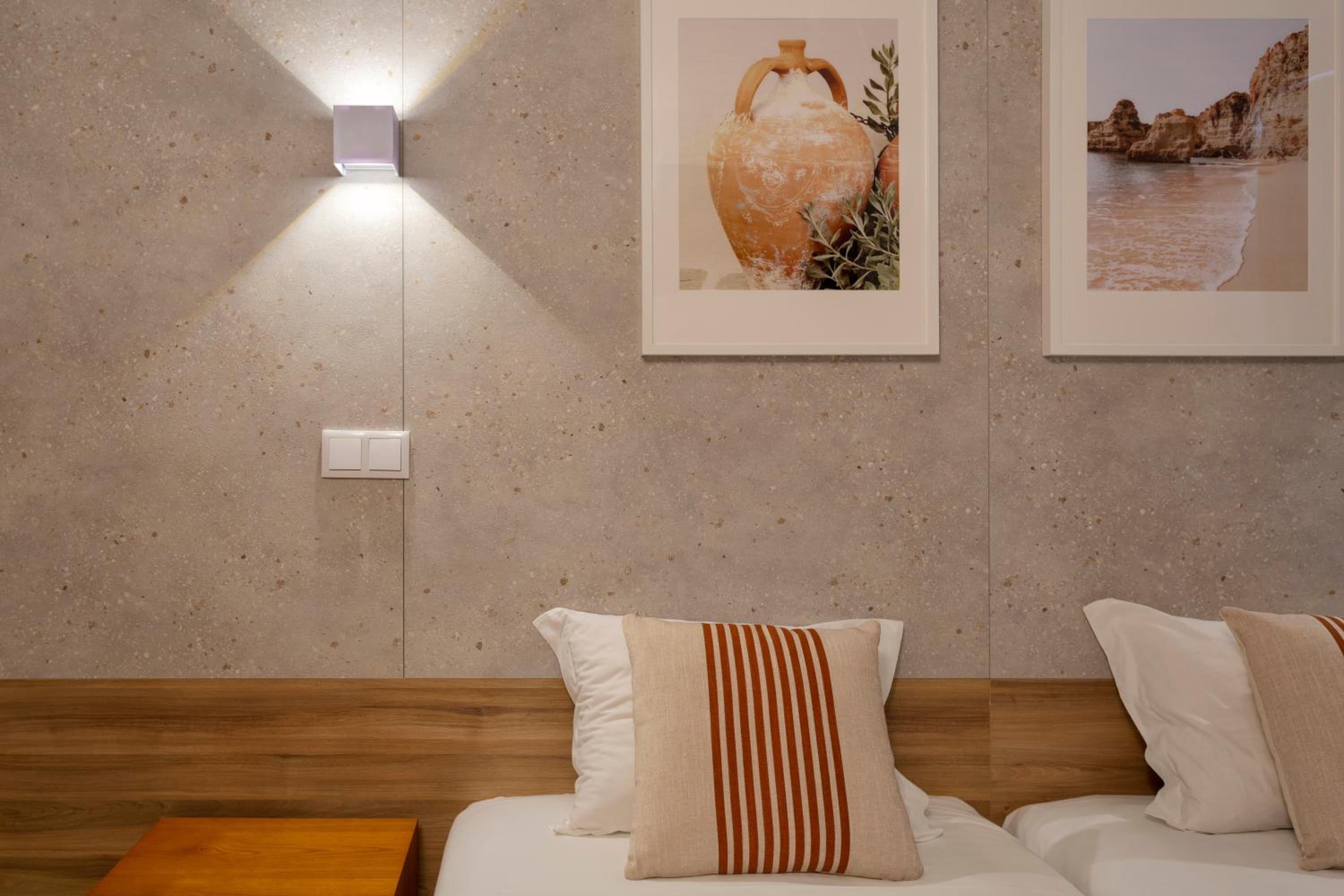 Double Room - Photo 5