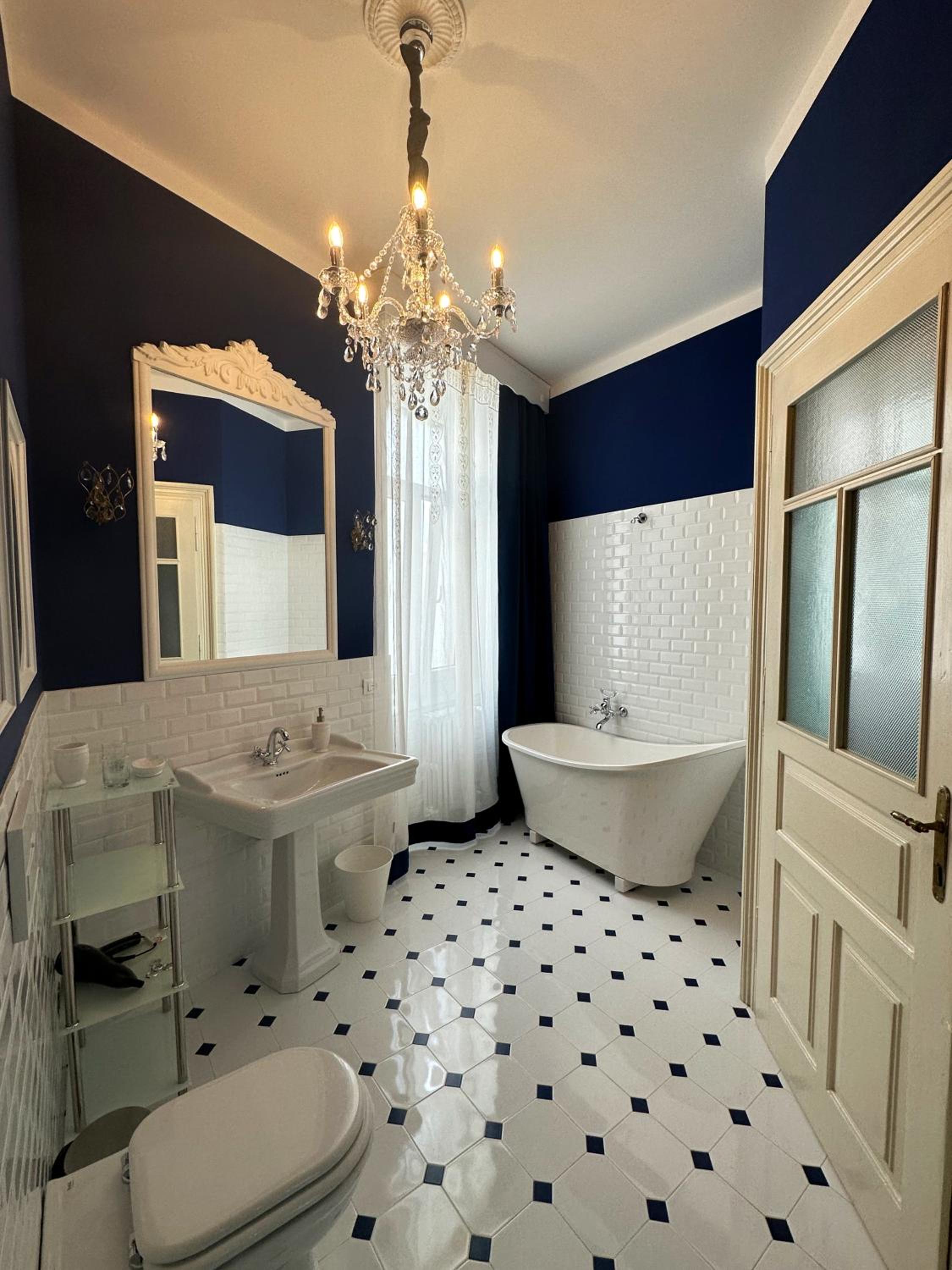 Queen Room photo 3