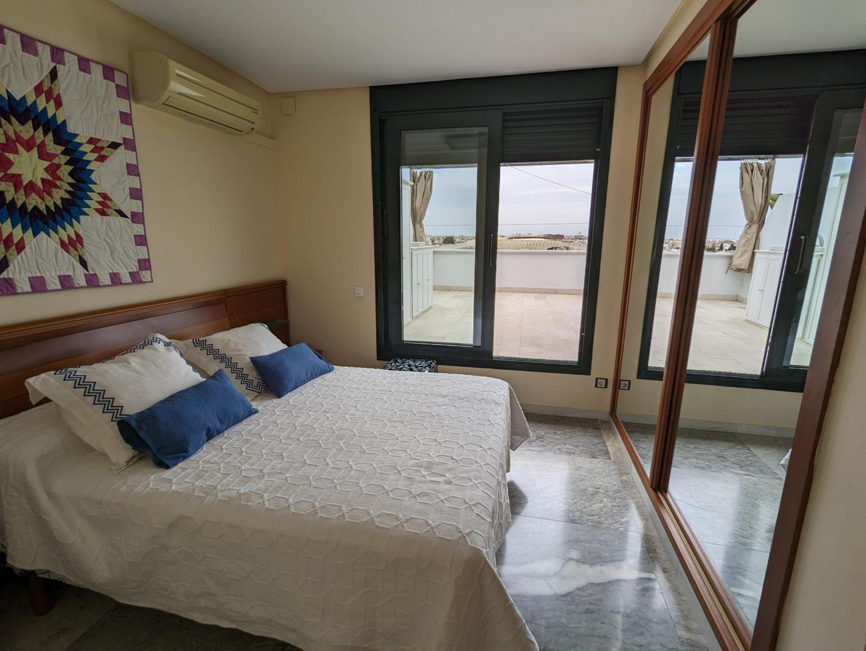 Apartamento con Terraza