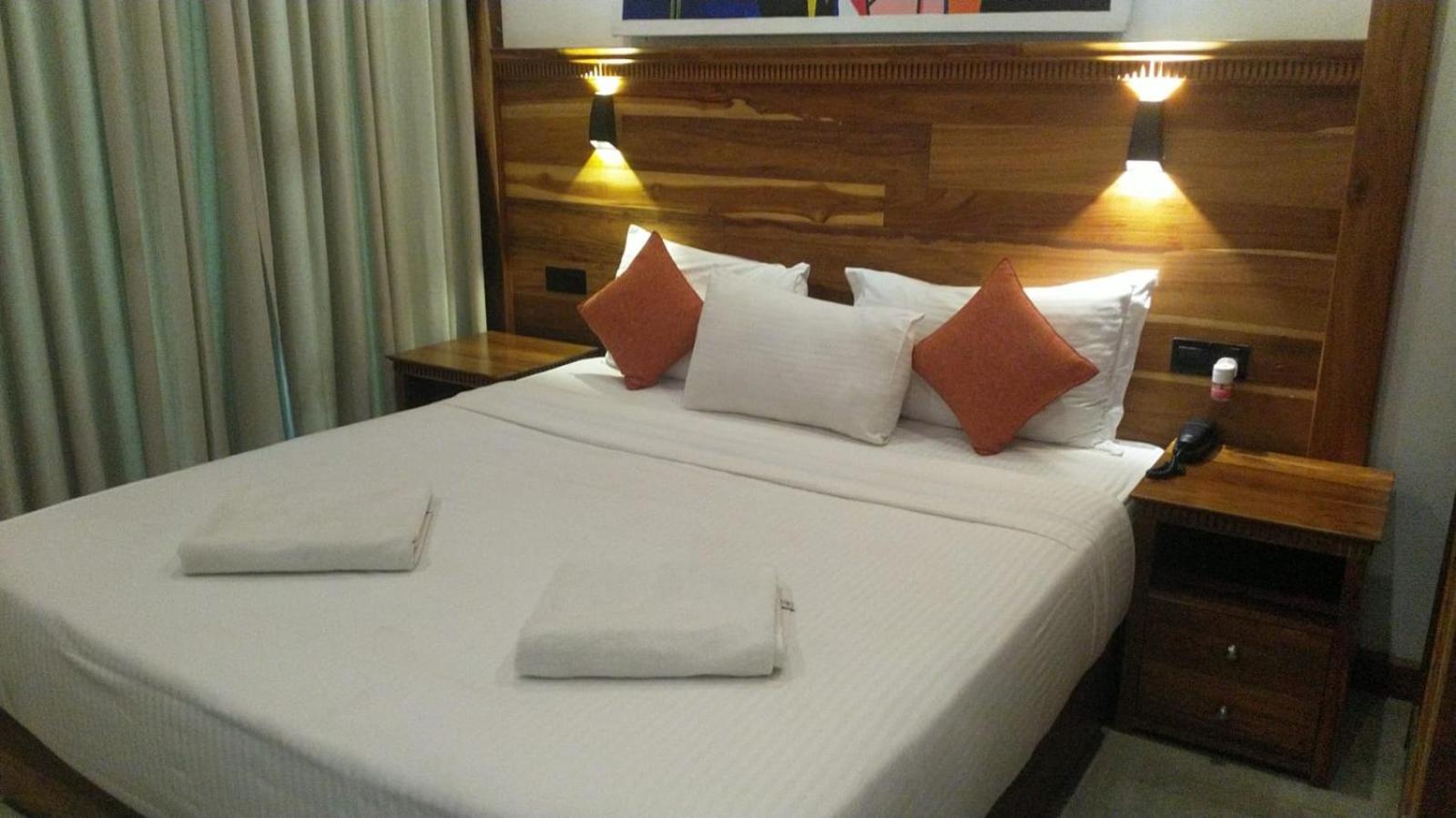 Deluxe Double Room with Balcony