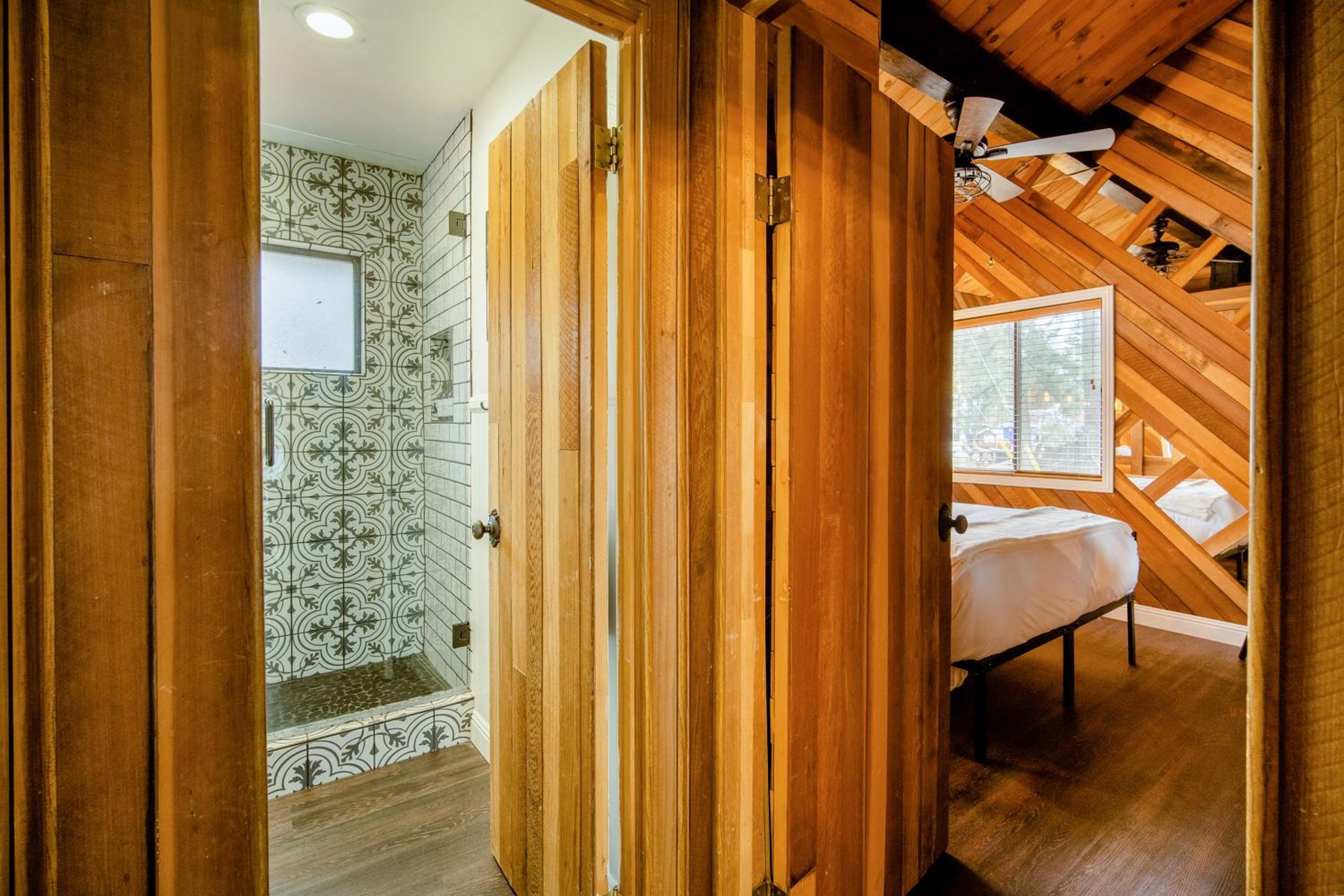 Three-Bedroom House - Photo 21