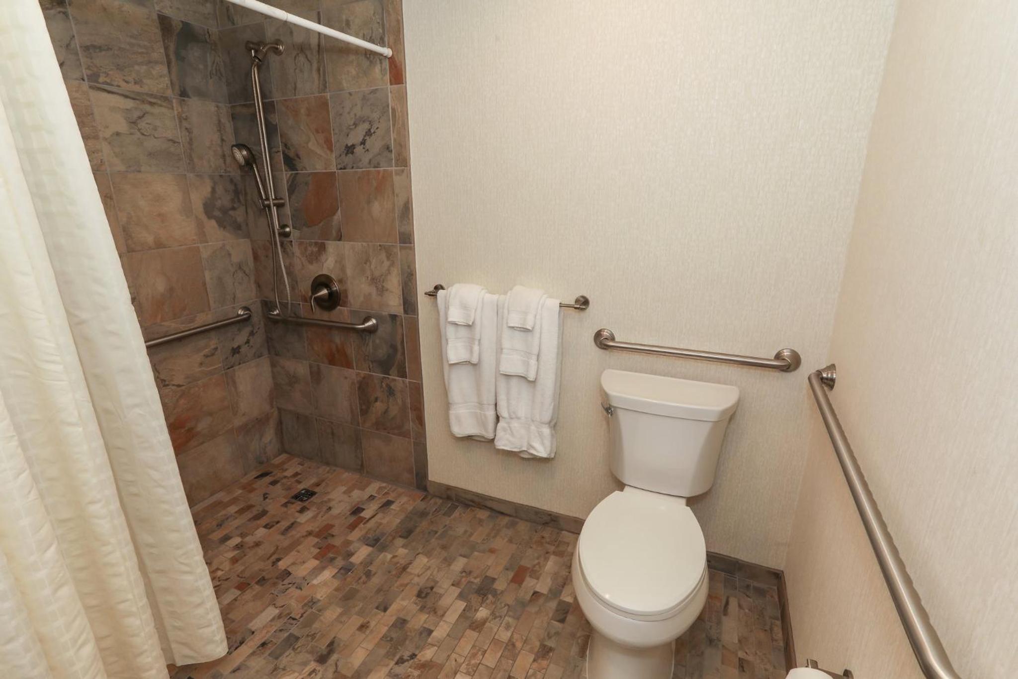 King Room - Disability Access - Photo 4