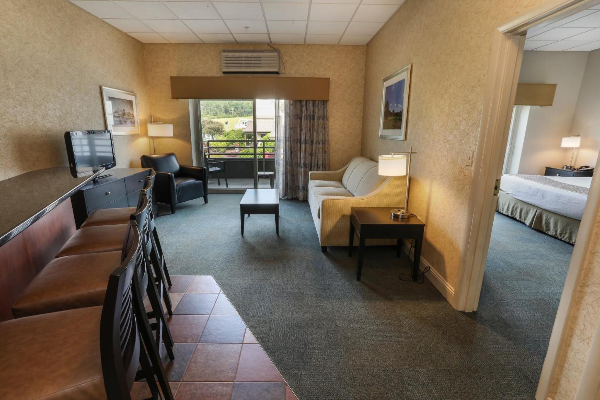 King Suite - Photo 1