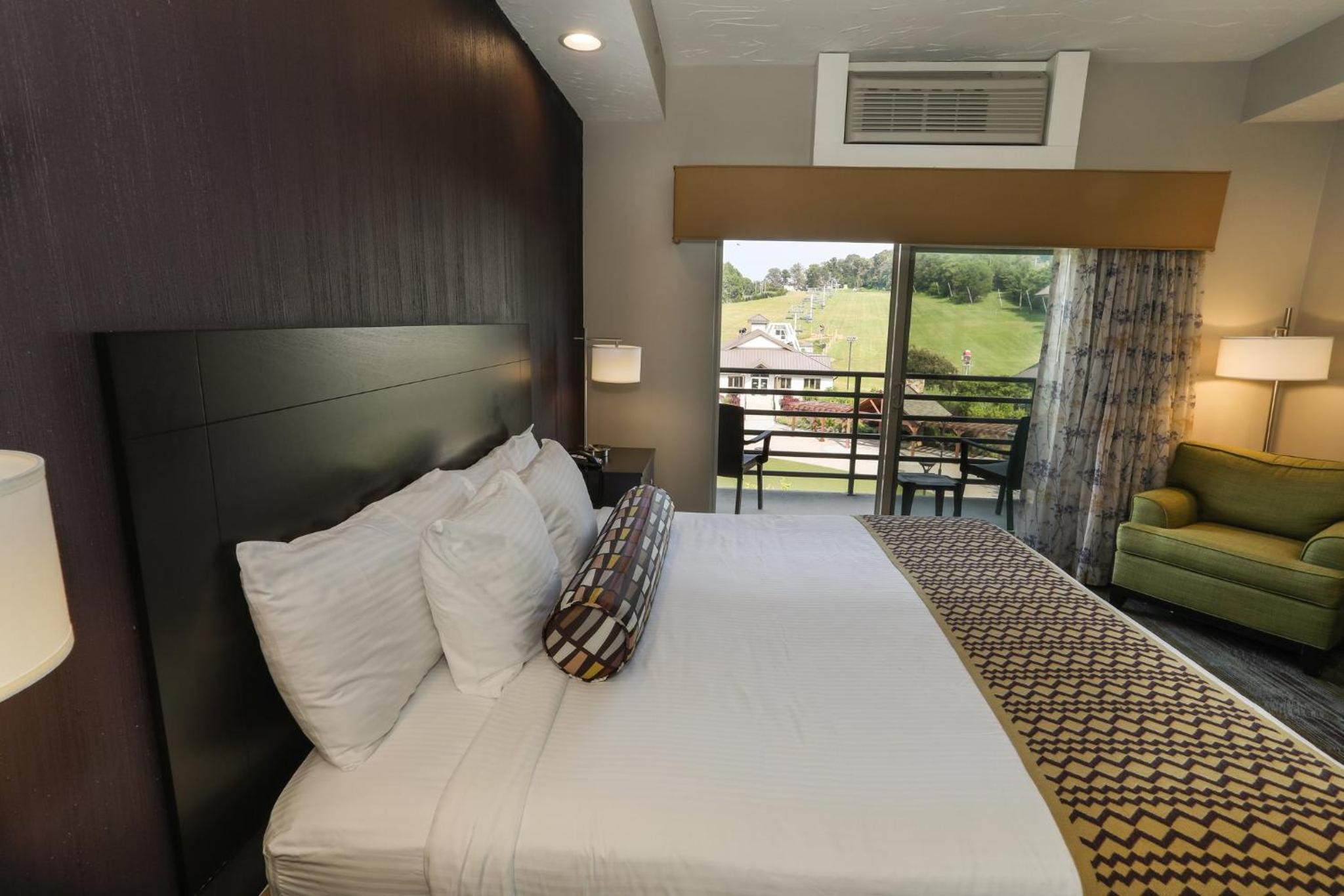 King Suite - Photo 2