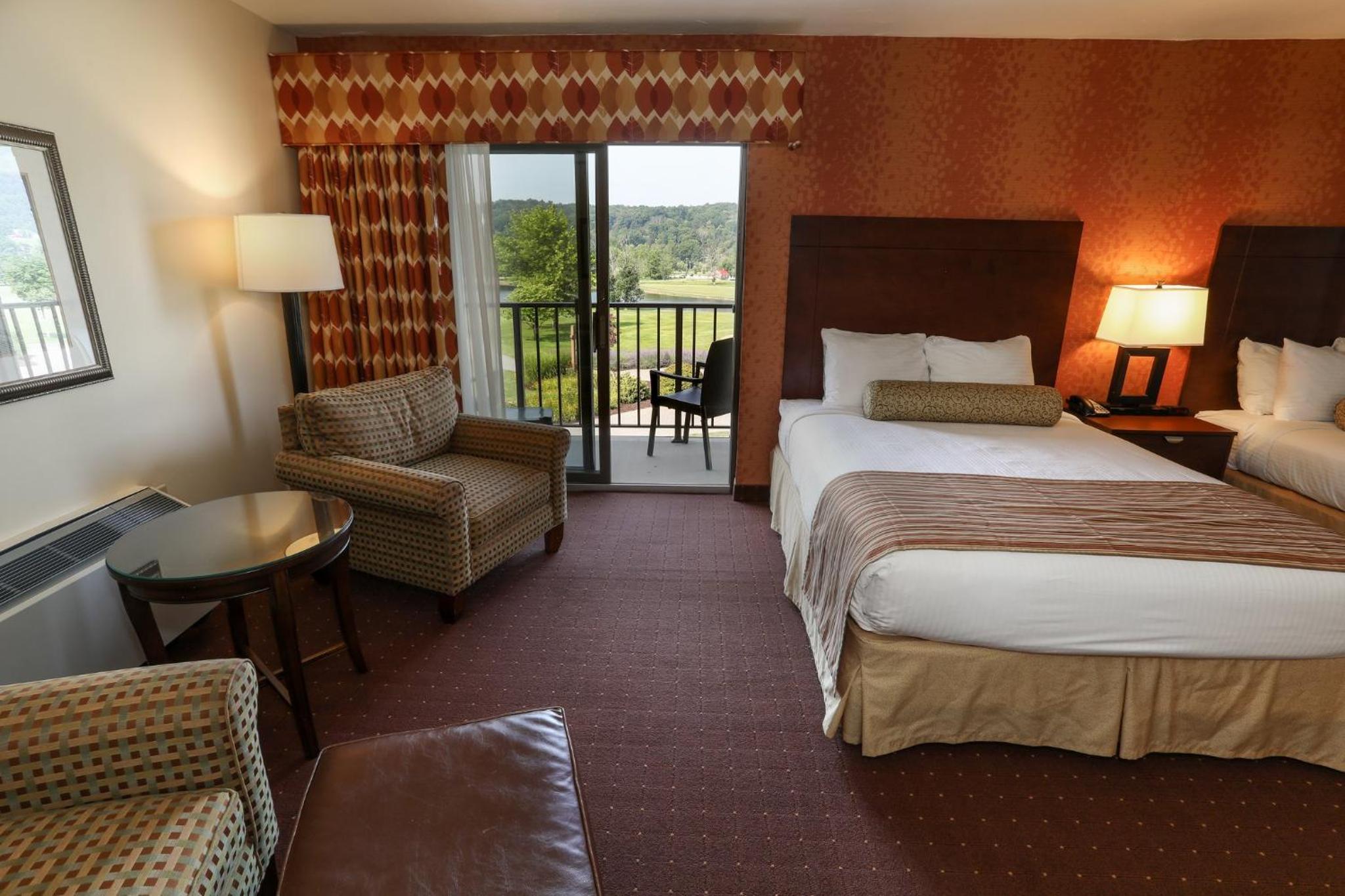 Deluxe Queen Room - Photo 1