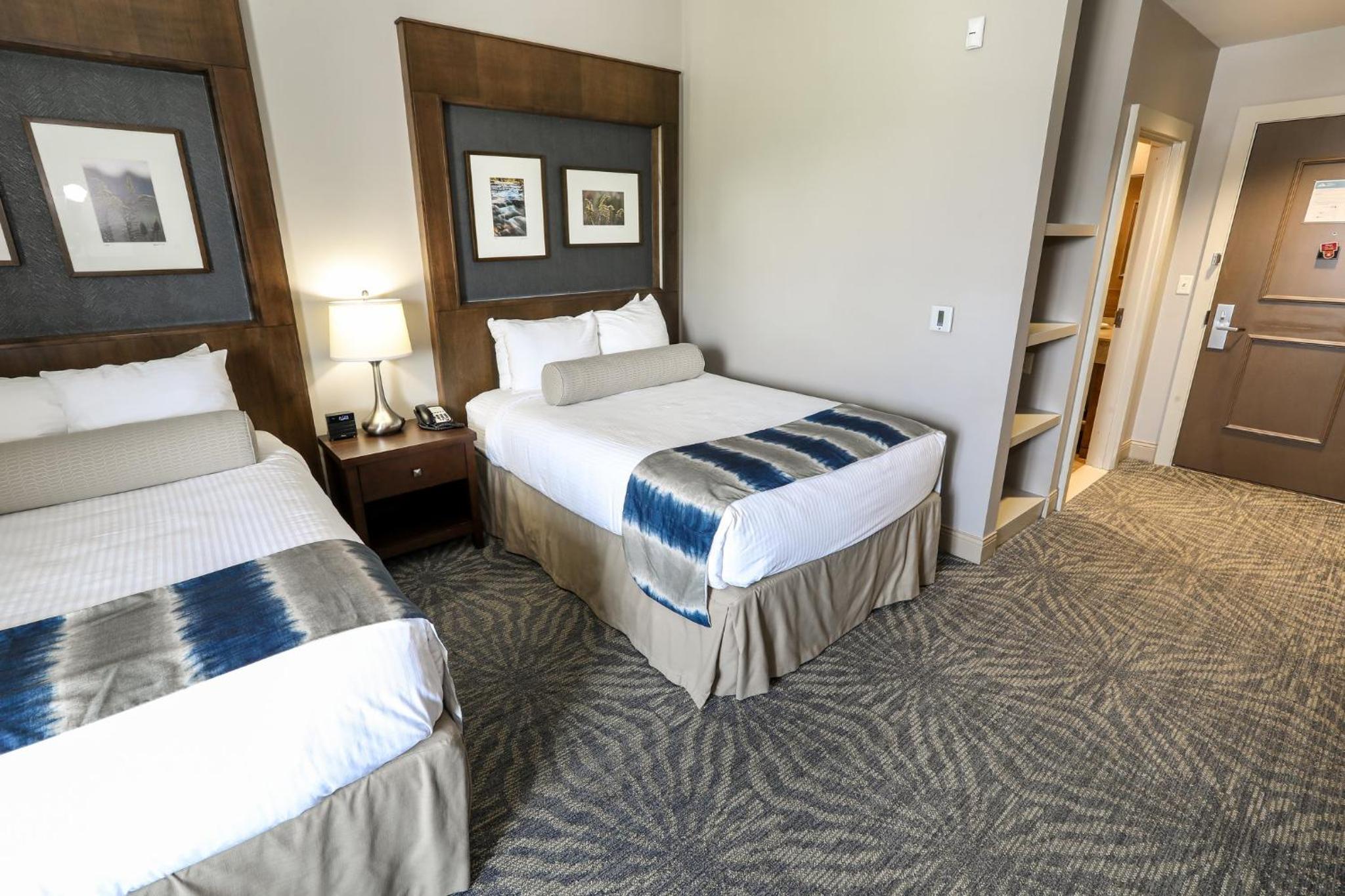 Deluxe Double Room with Shower - Photo 3