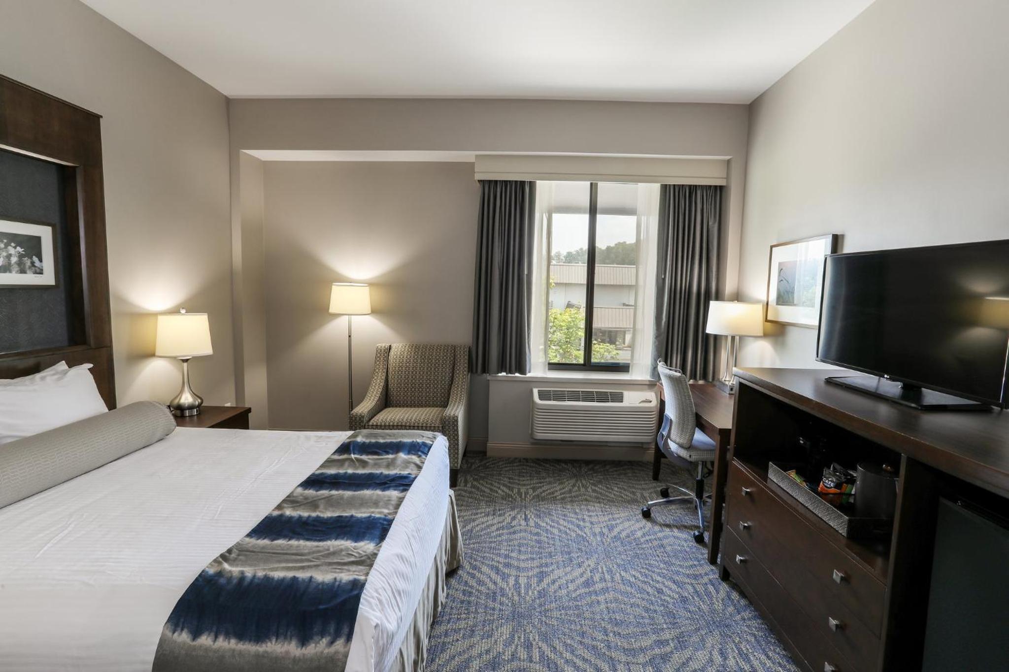 Standard King Room - Photo 2