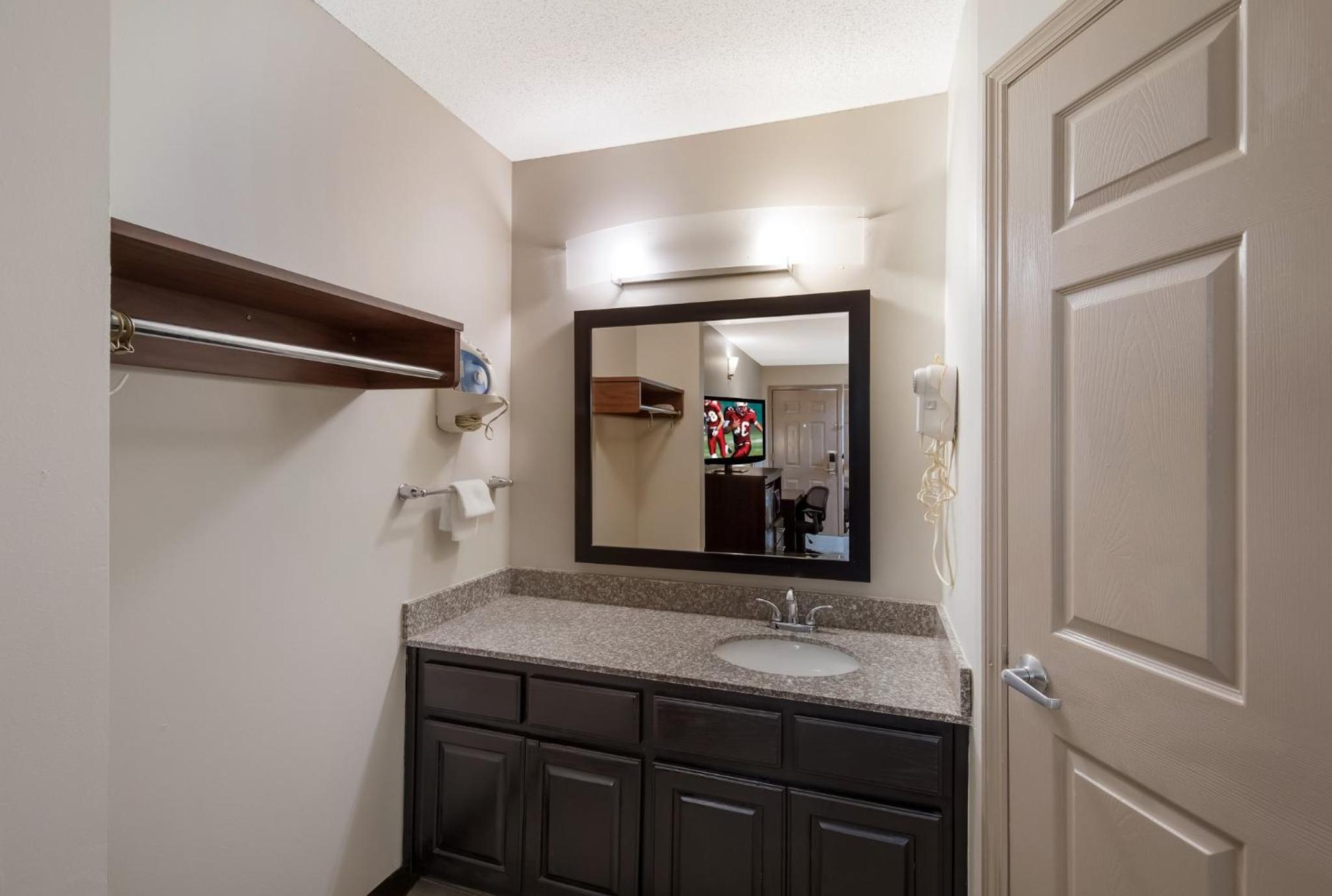 Superior Room with Two Double Beds Non-Smoking - Photo 2