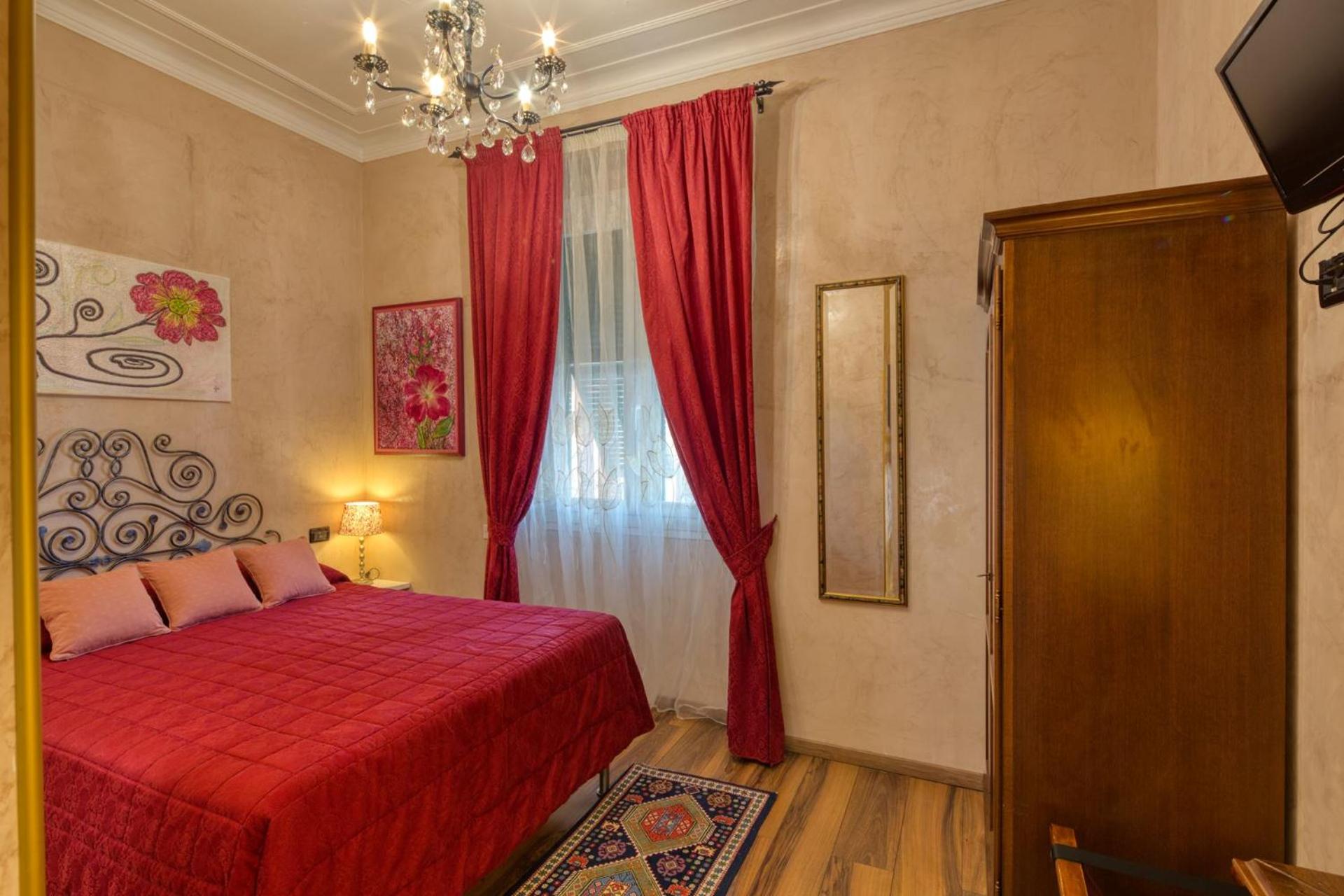 Double Room - Photo 1