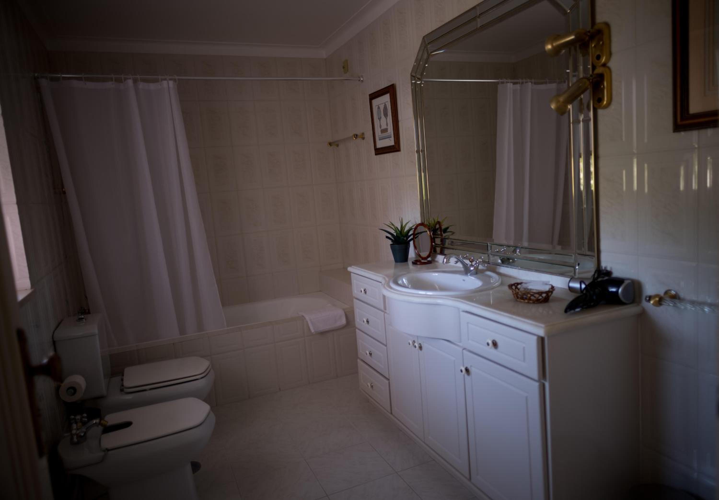 Deluxe Triple Room - Photo 6