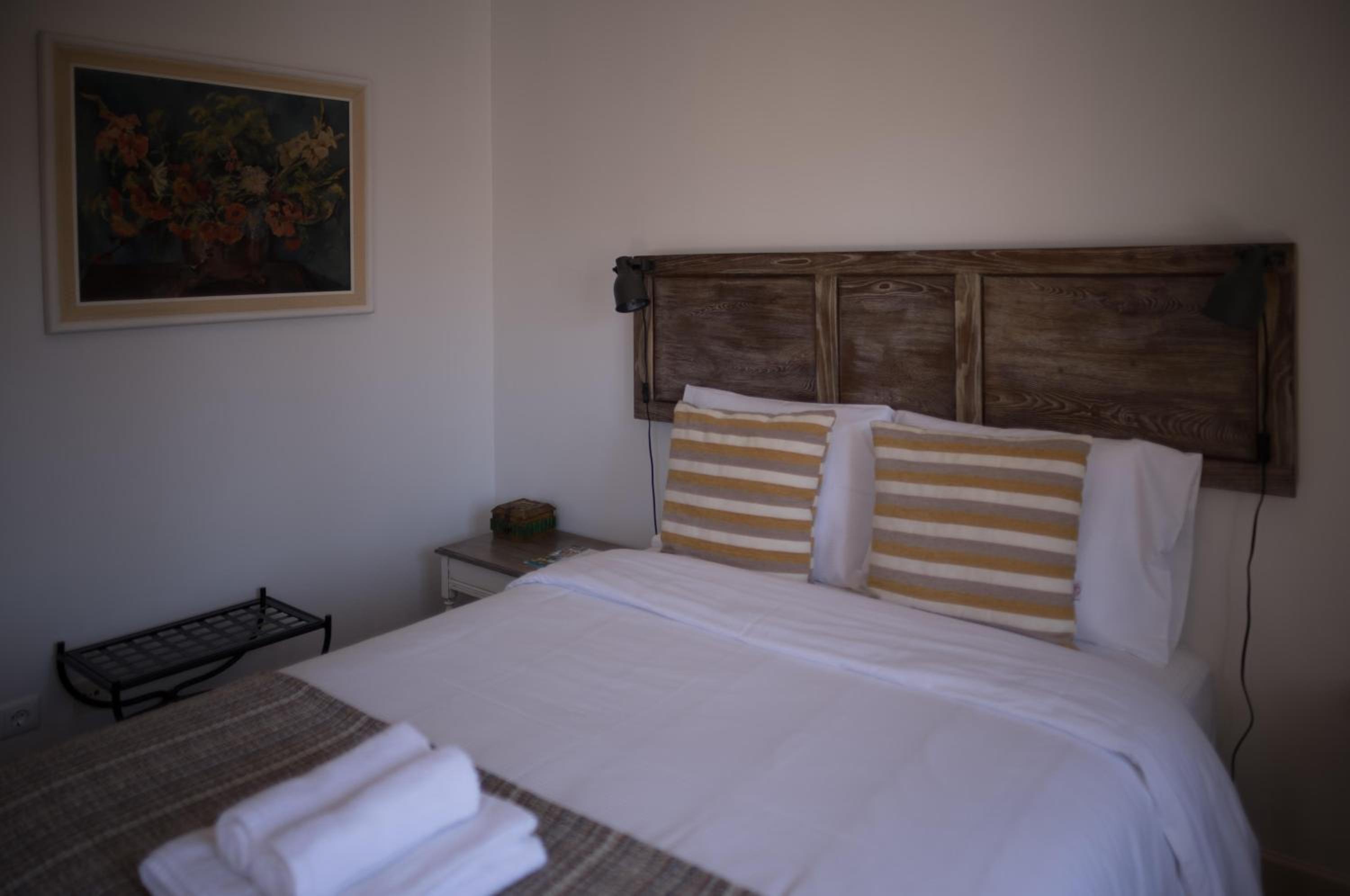 Double Room with Balcony - Photo 5