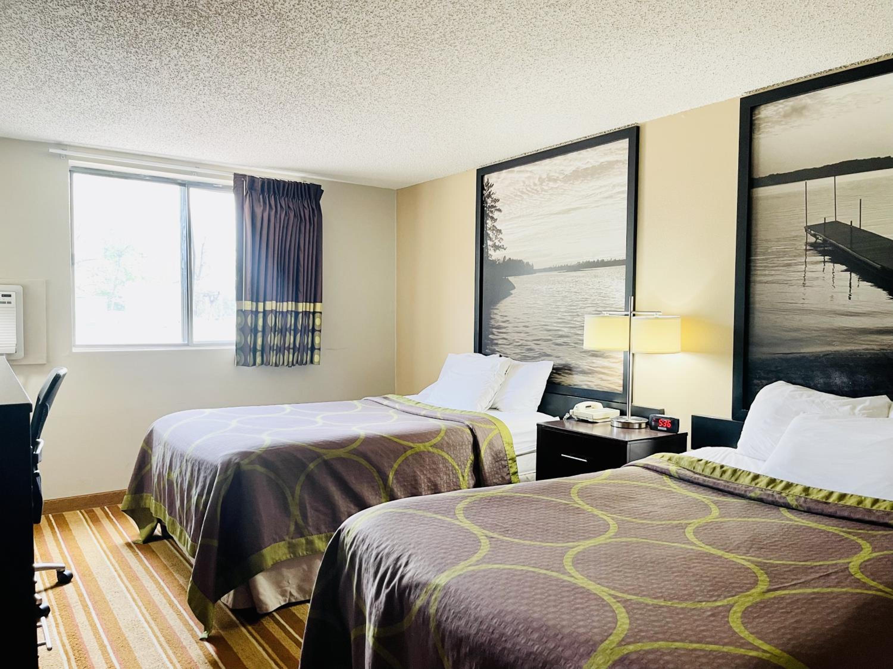 Double Room with Two Double Beds - Non-Smoking - Photo 11