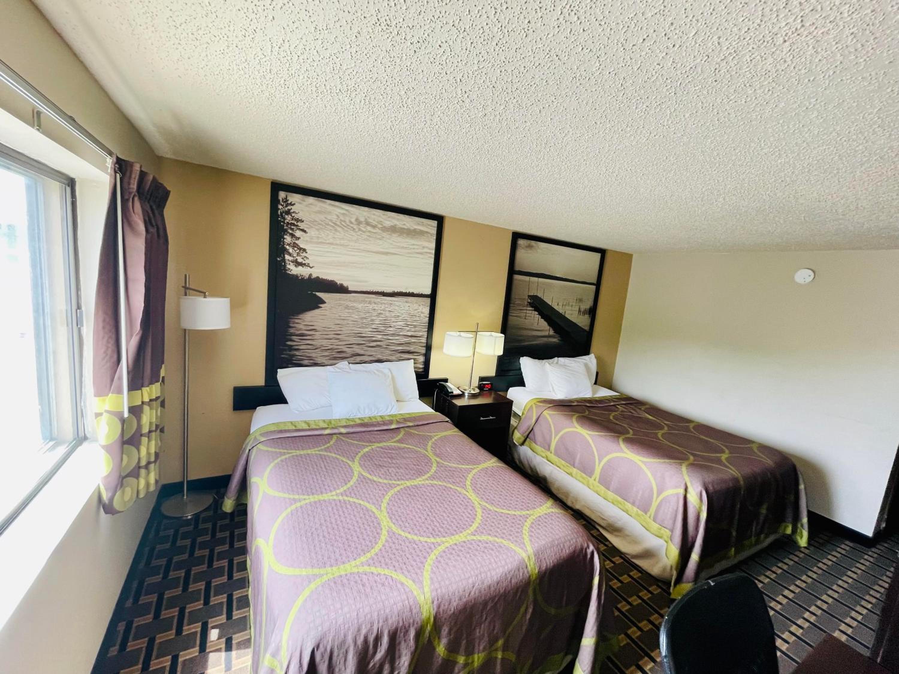 Double Room with Two Double Beds - Non-Smoking - Photo 12