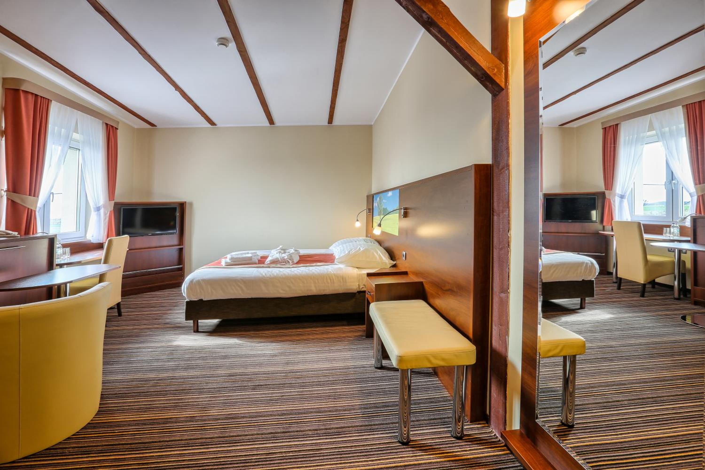 Deluxe Double Room - Photo 3