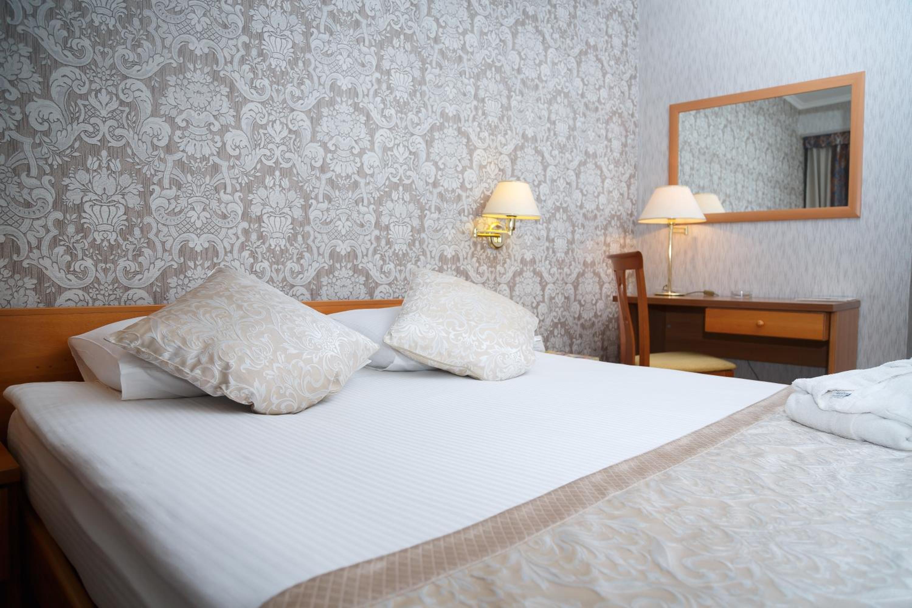 Standard Double Room - Photo 1