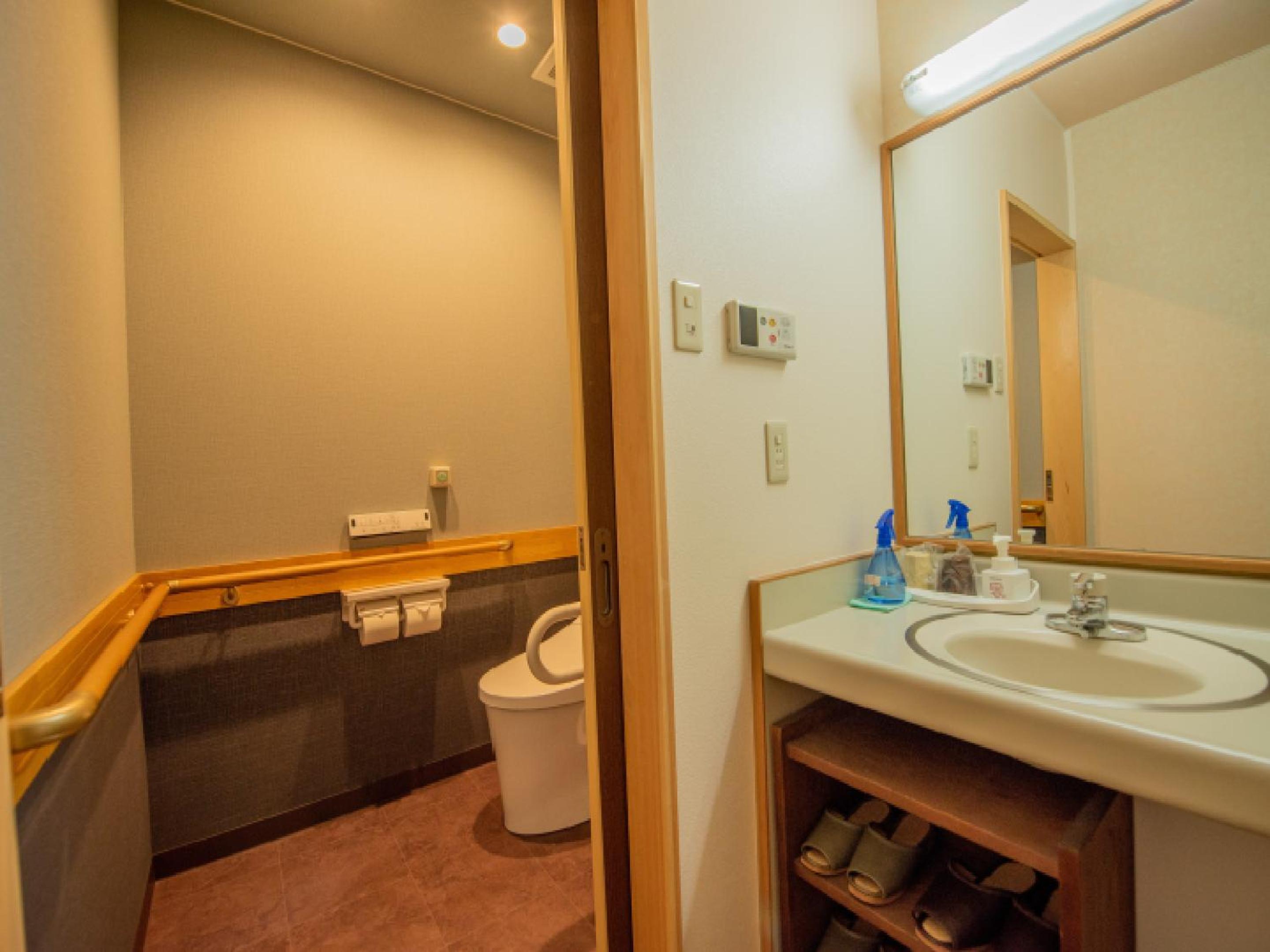 Superior Twin Room photo 2