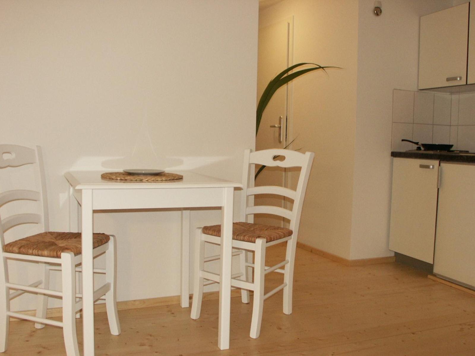 Studio Apartment photo 2
