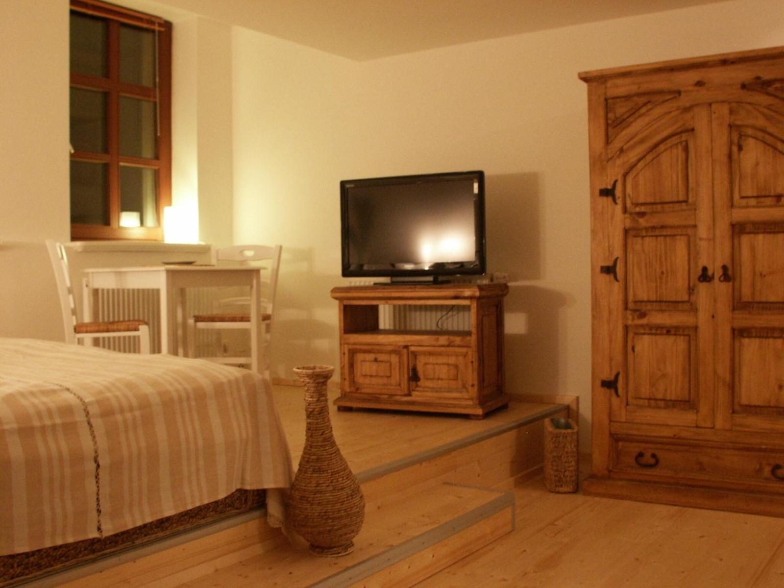 Studio Apartment photo 1