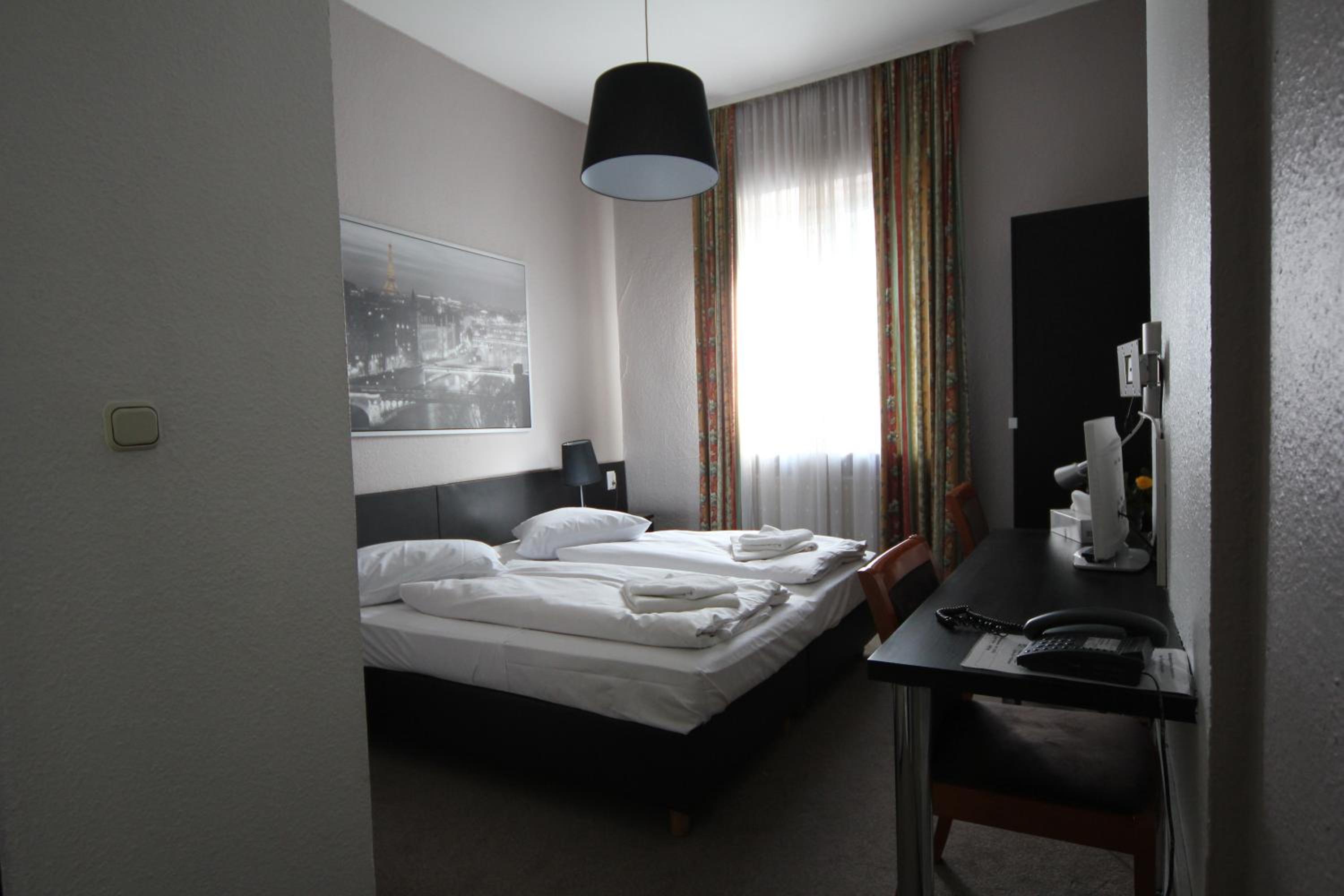 Double Room - Photo 22