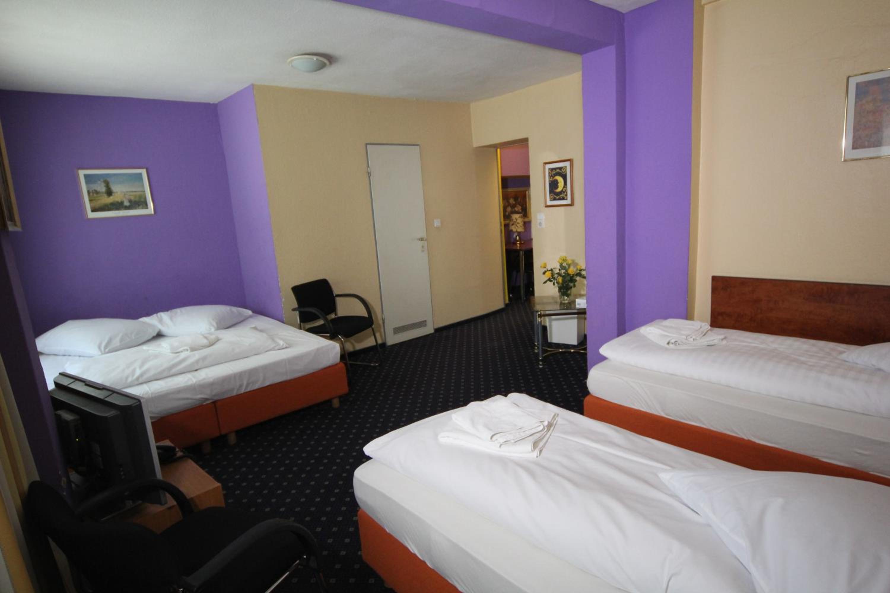 Double Room - Photo 26