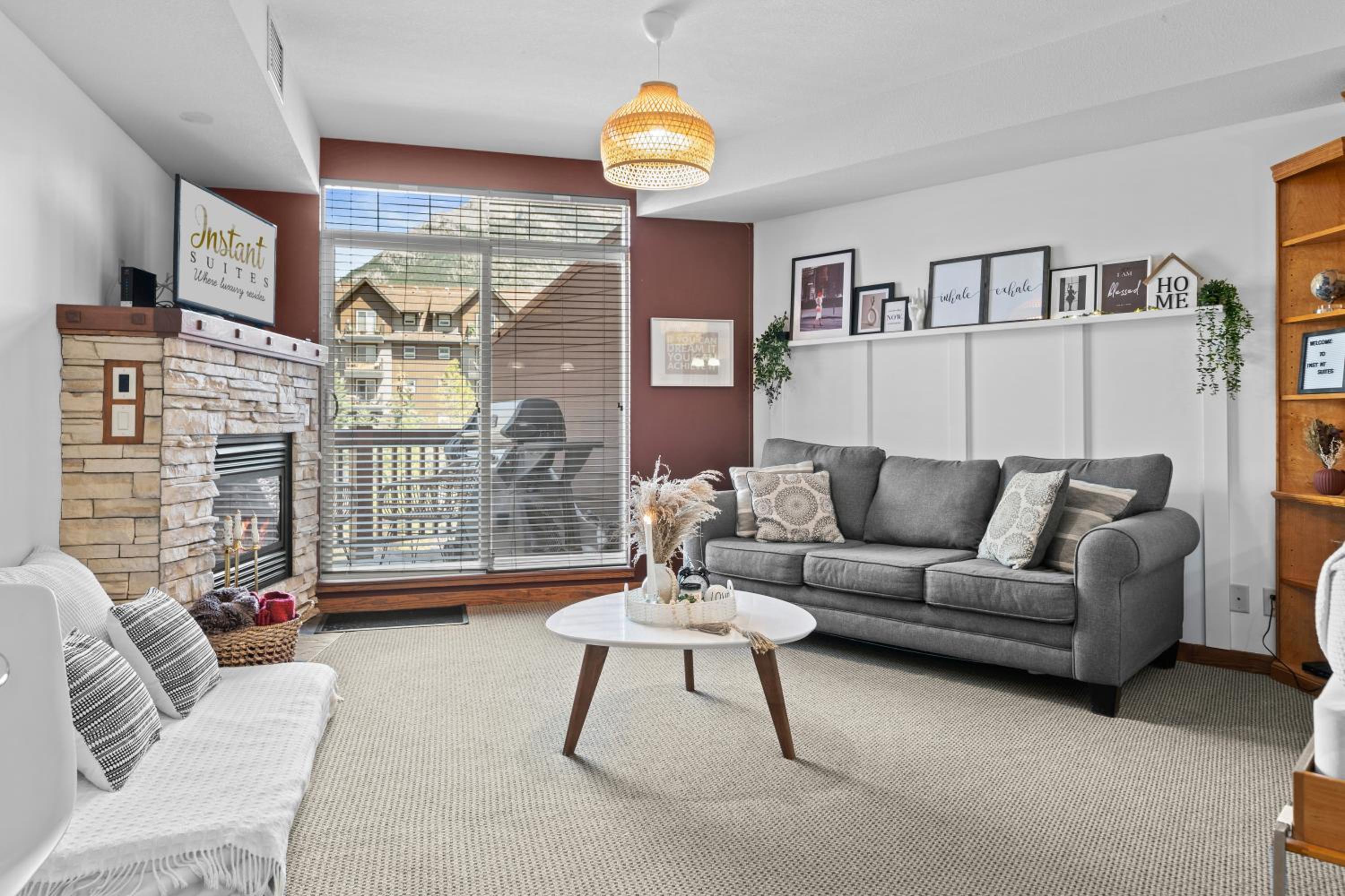Apartment with Mountain View photo 1