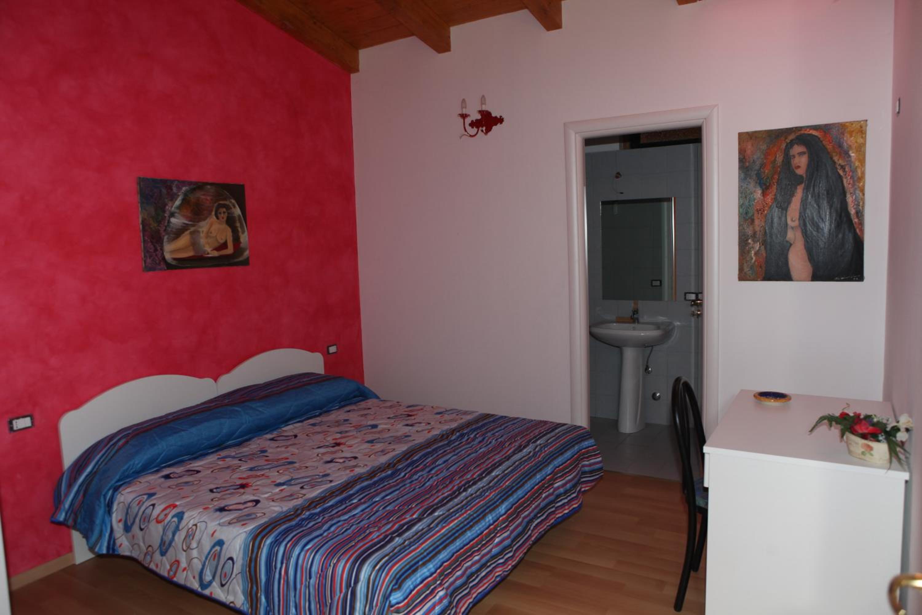 Double or Twin Room with Bathroom photo 1