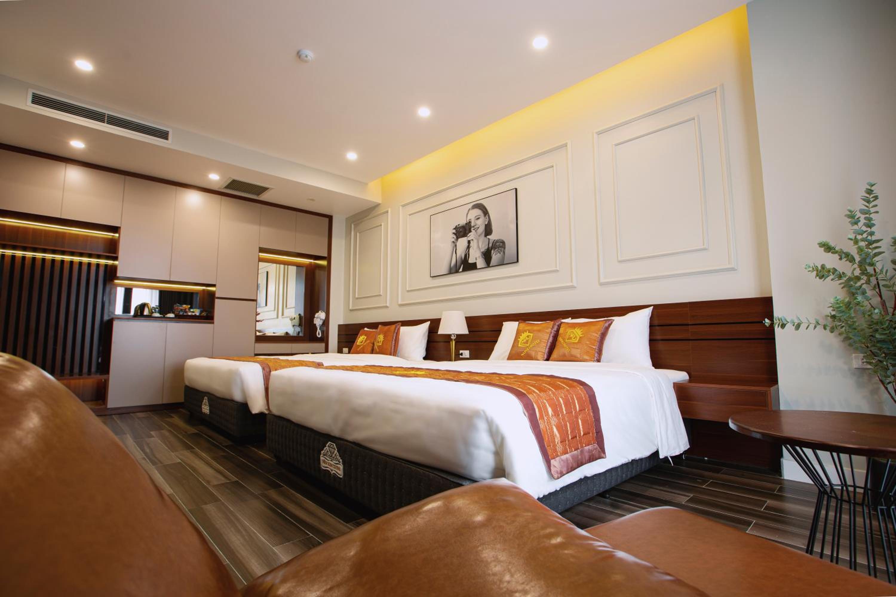 Standard Double Room with Two Double Beds photo 2
