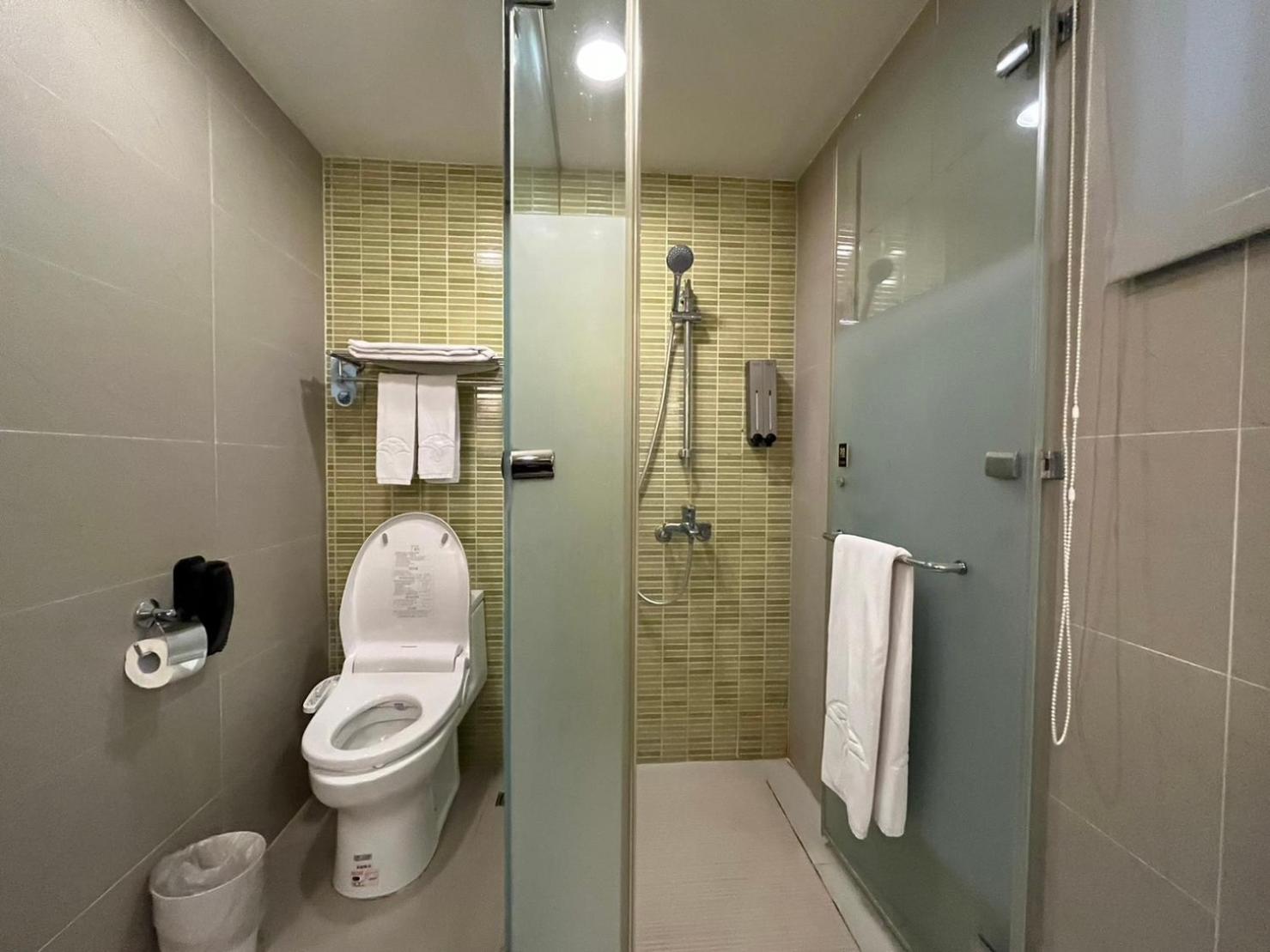 Corner Double Room