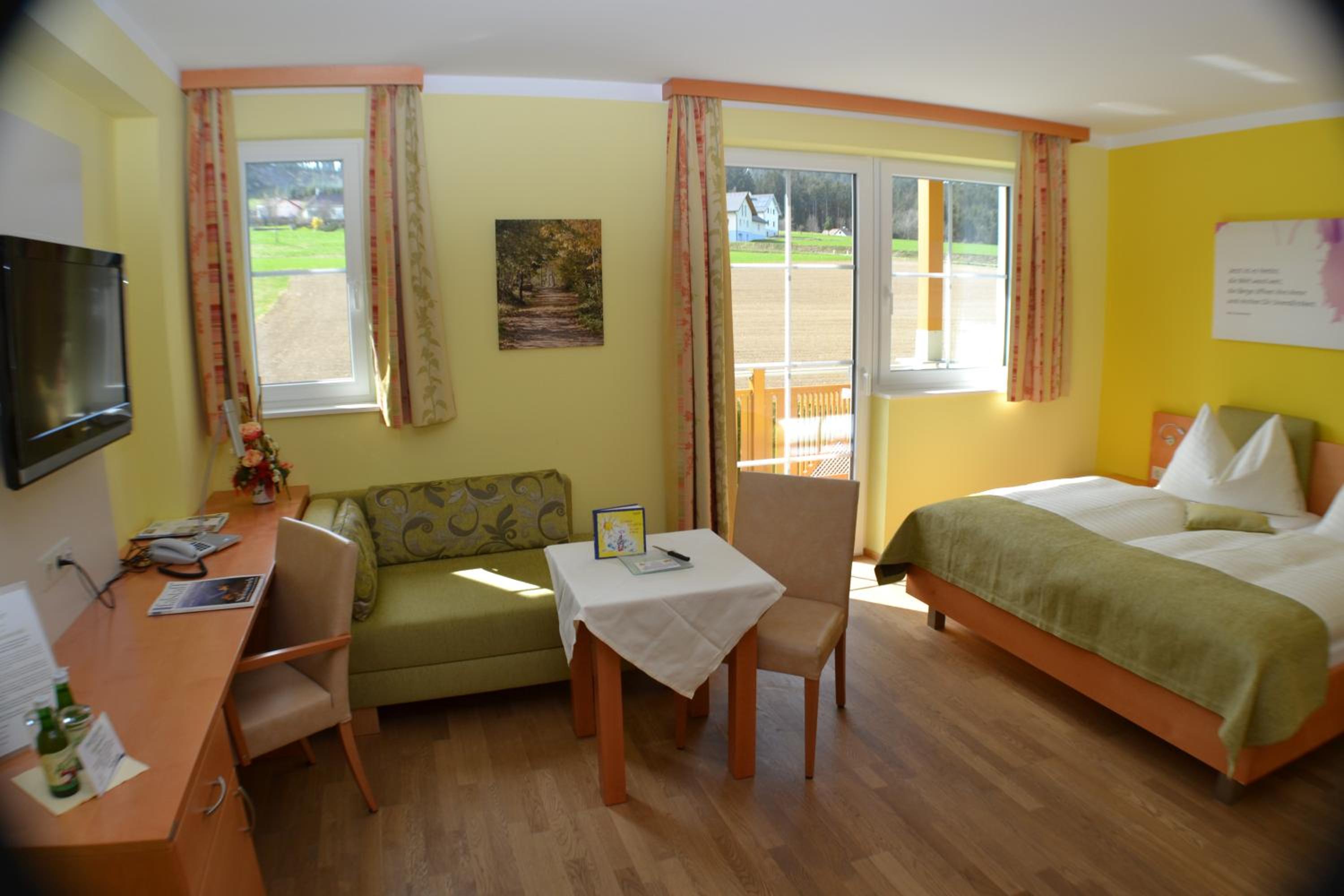 Junior Suite with Balcony photo 1