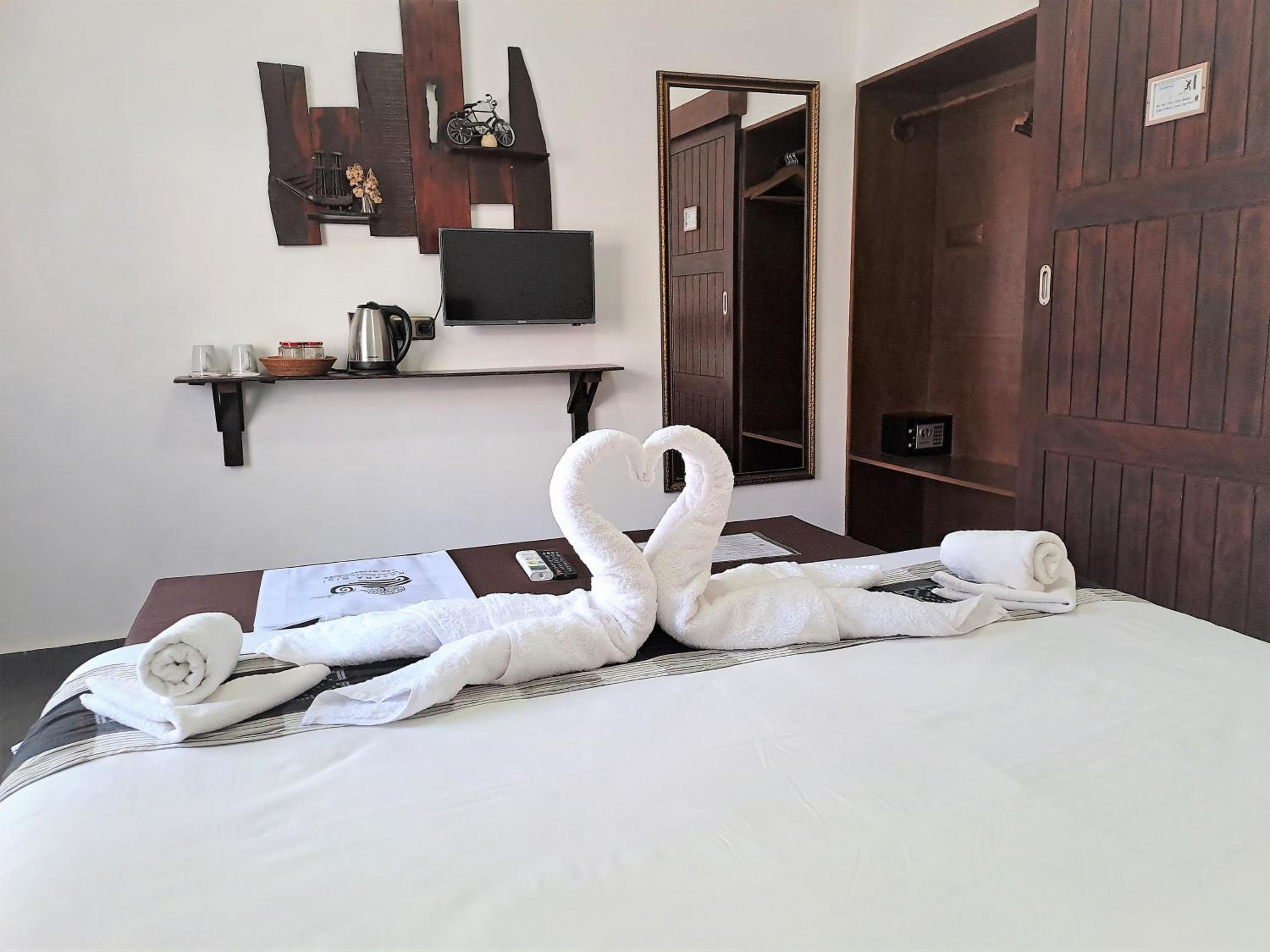 Boutique Room - Photo 31