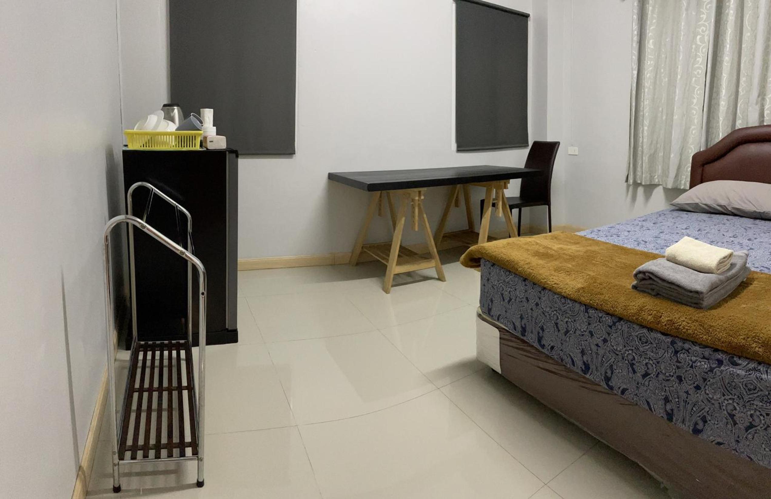 One-Bedroom Apartment photo 2