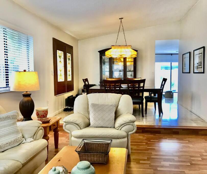 Four-Bedroom House photo 3