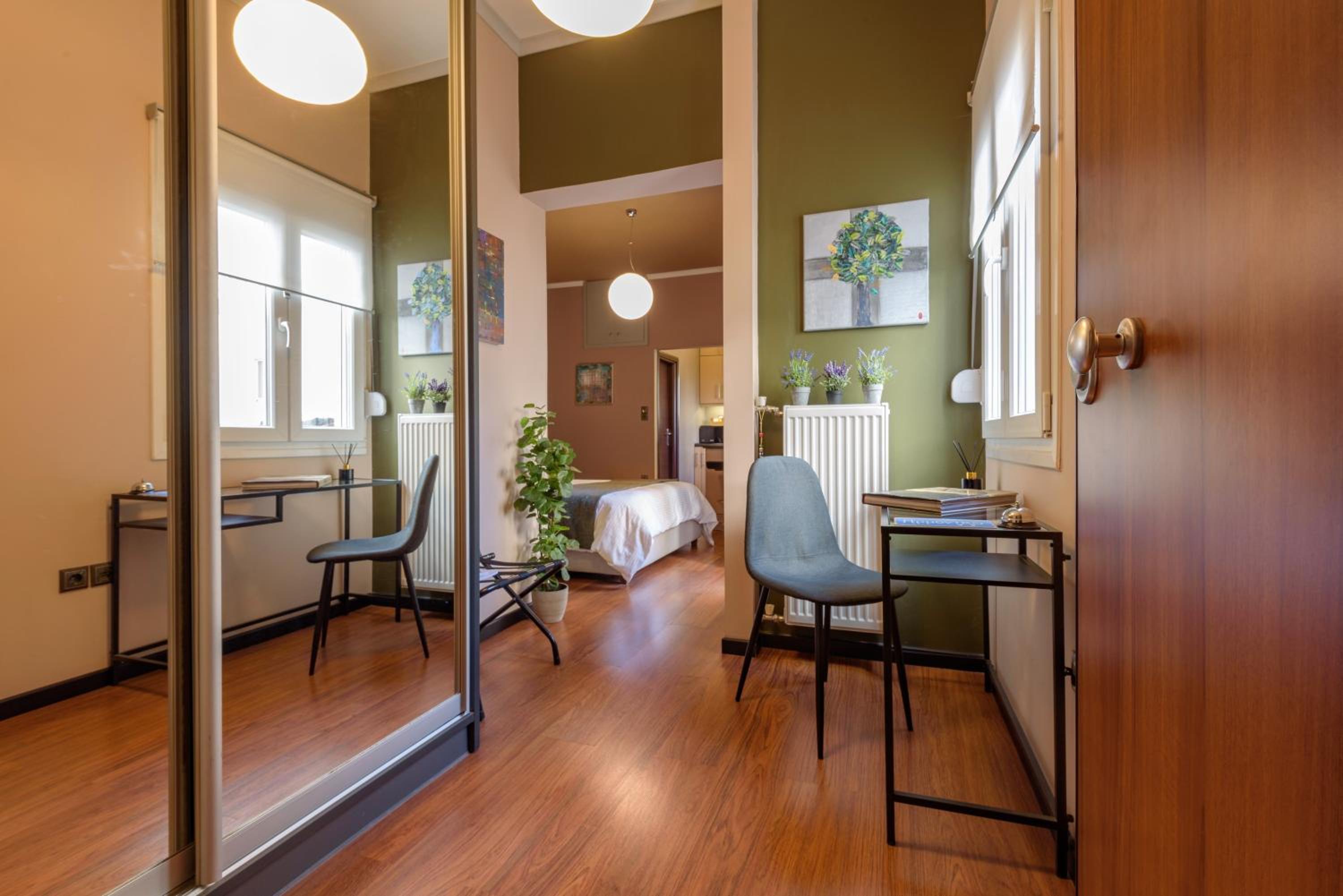 Studio Apartment