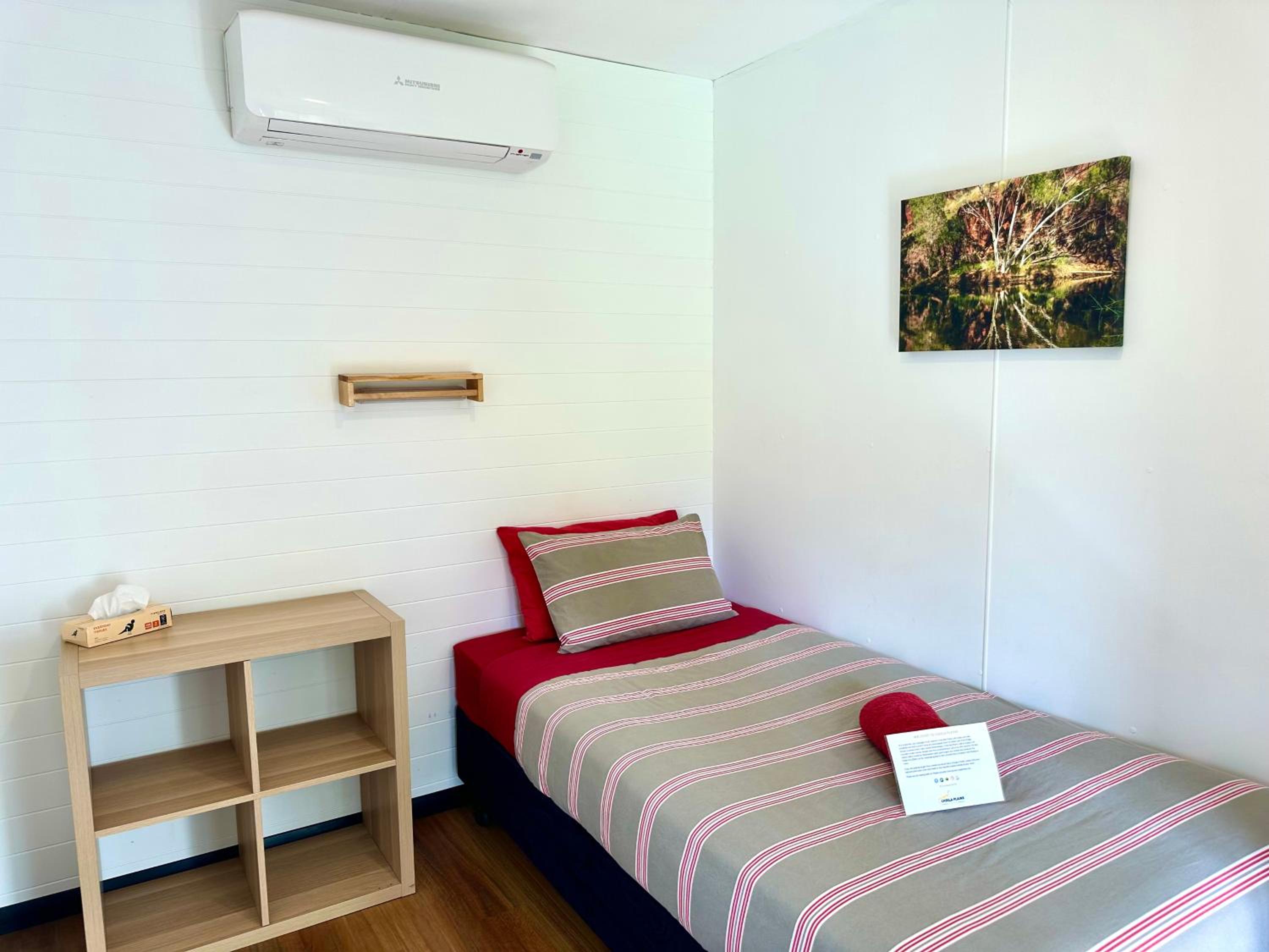 Single Room with Shared Bathroom photo 1