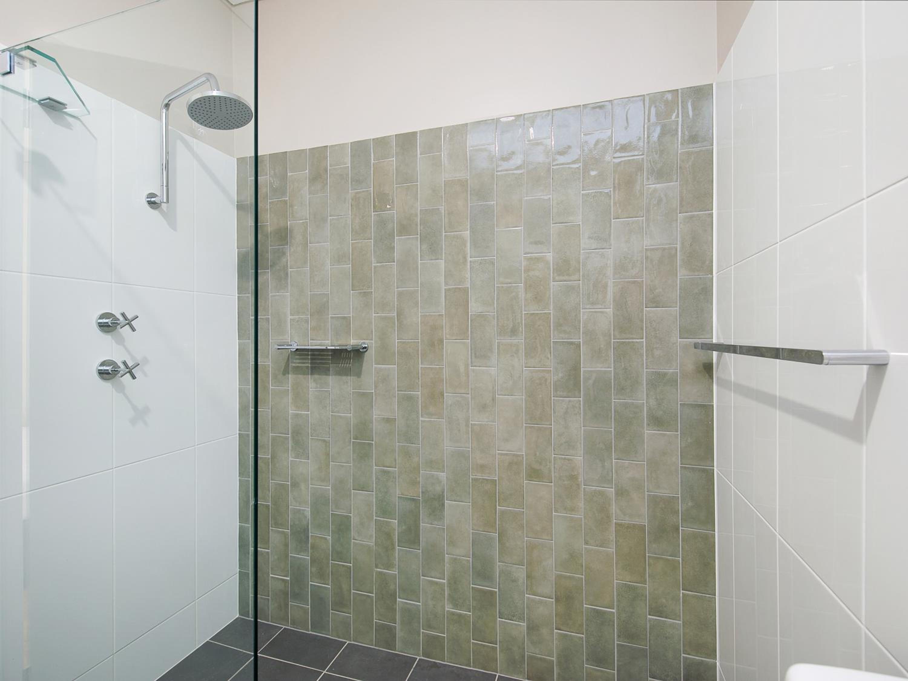 Heysen Deluxe Double or Twin Room - Photo 4