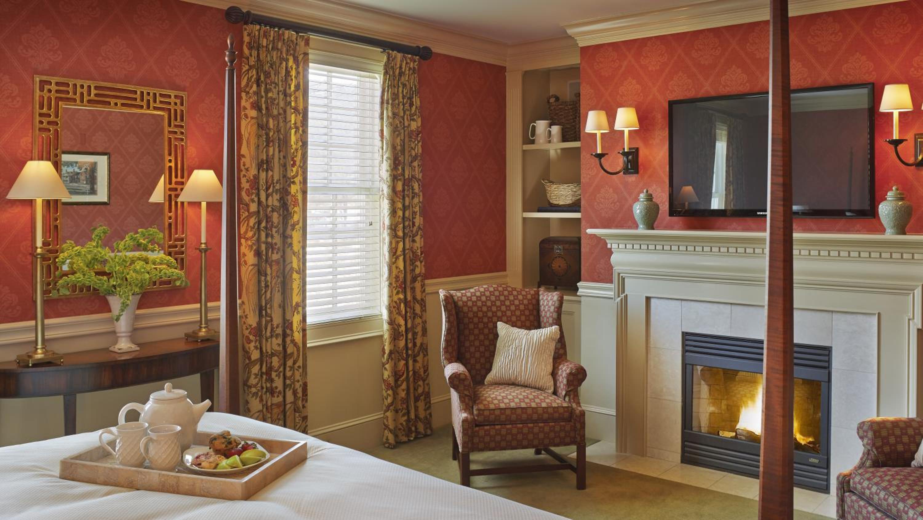 Luxury King Suite - Photo 1