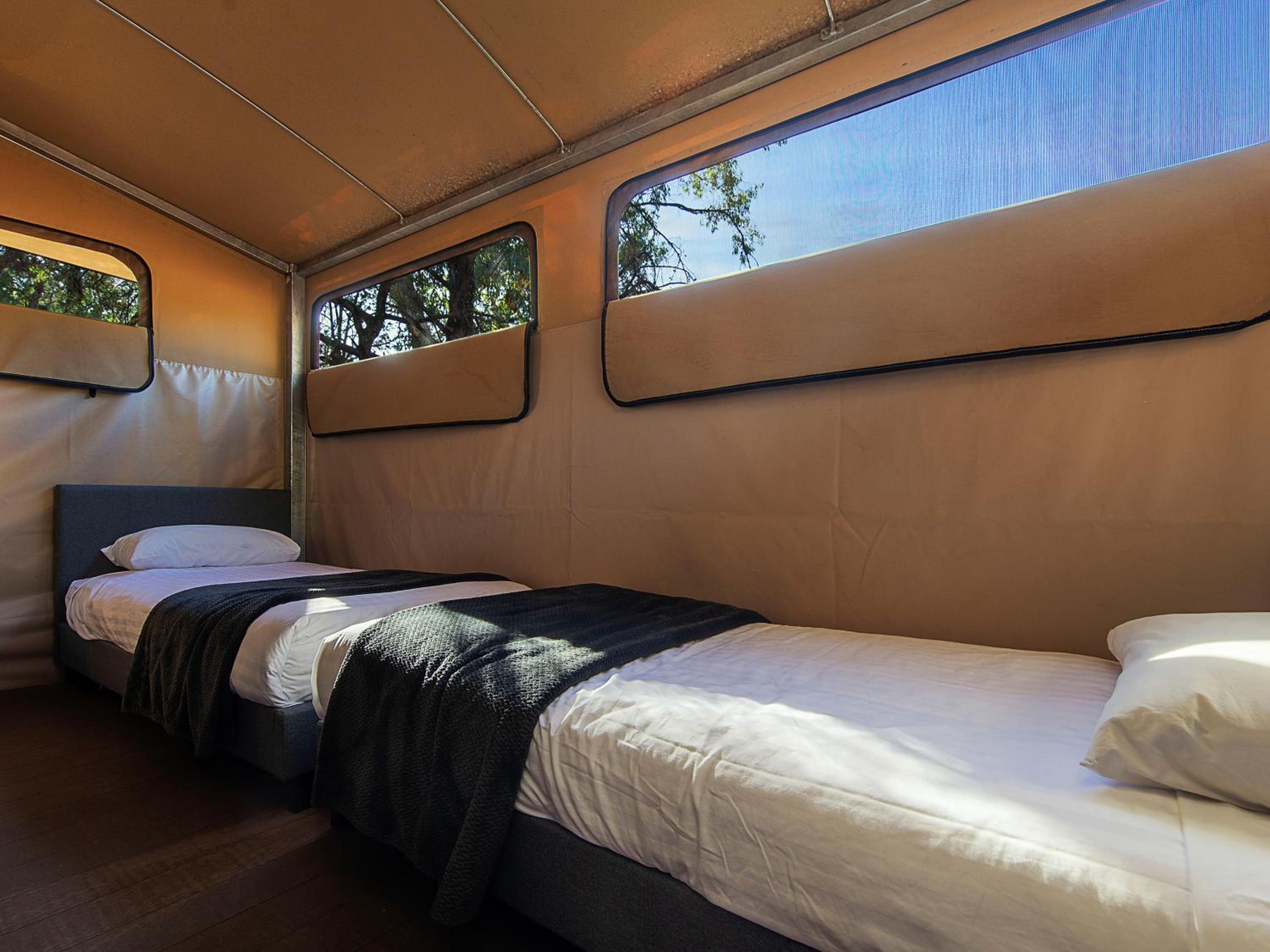 Family Safari Tent - Photo 3