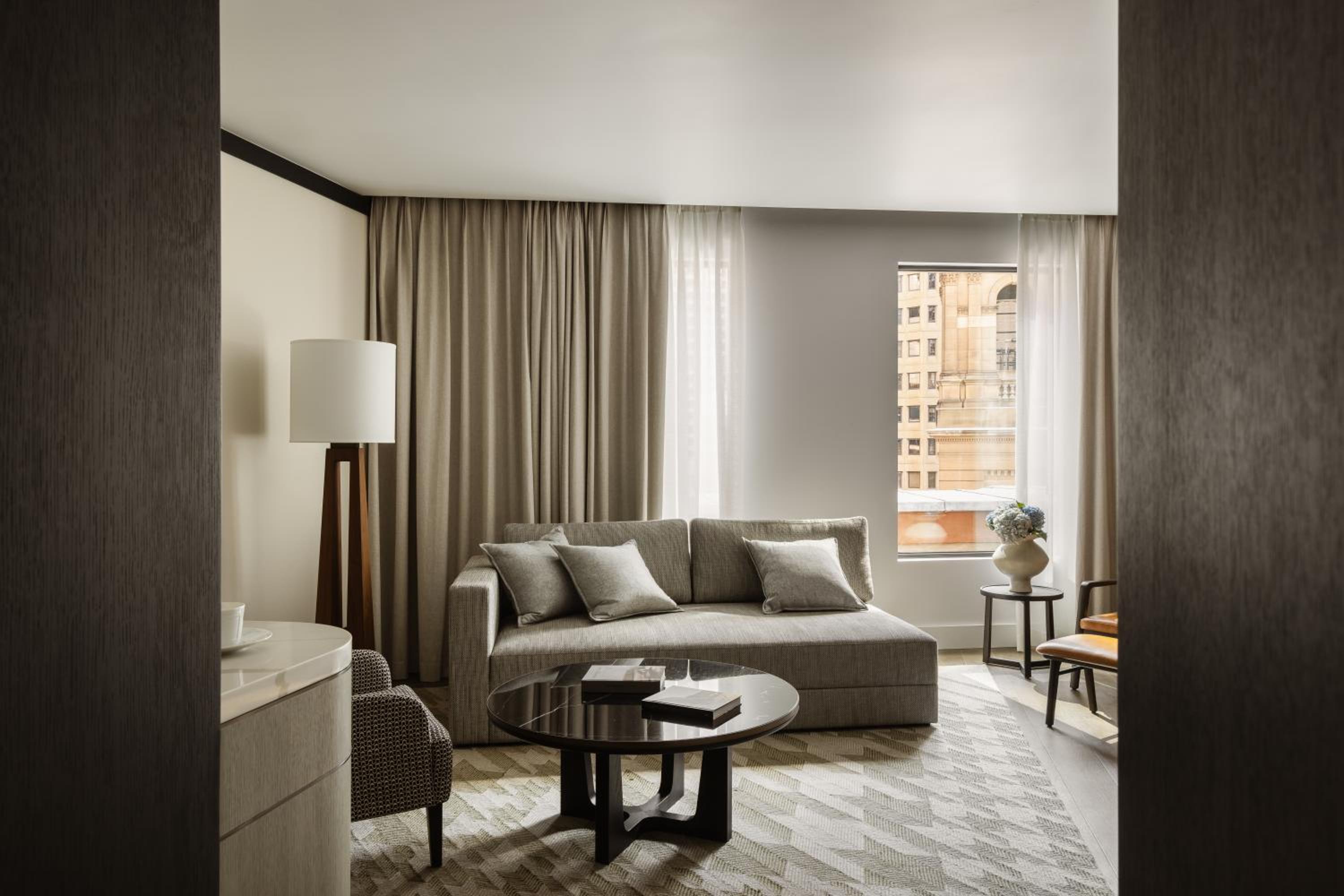 Skyline Twin Suite