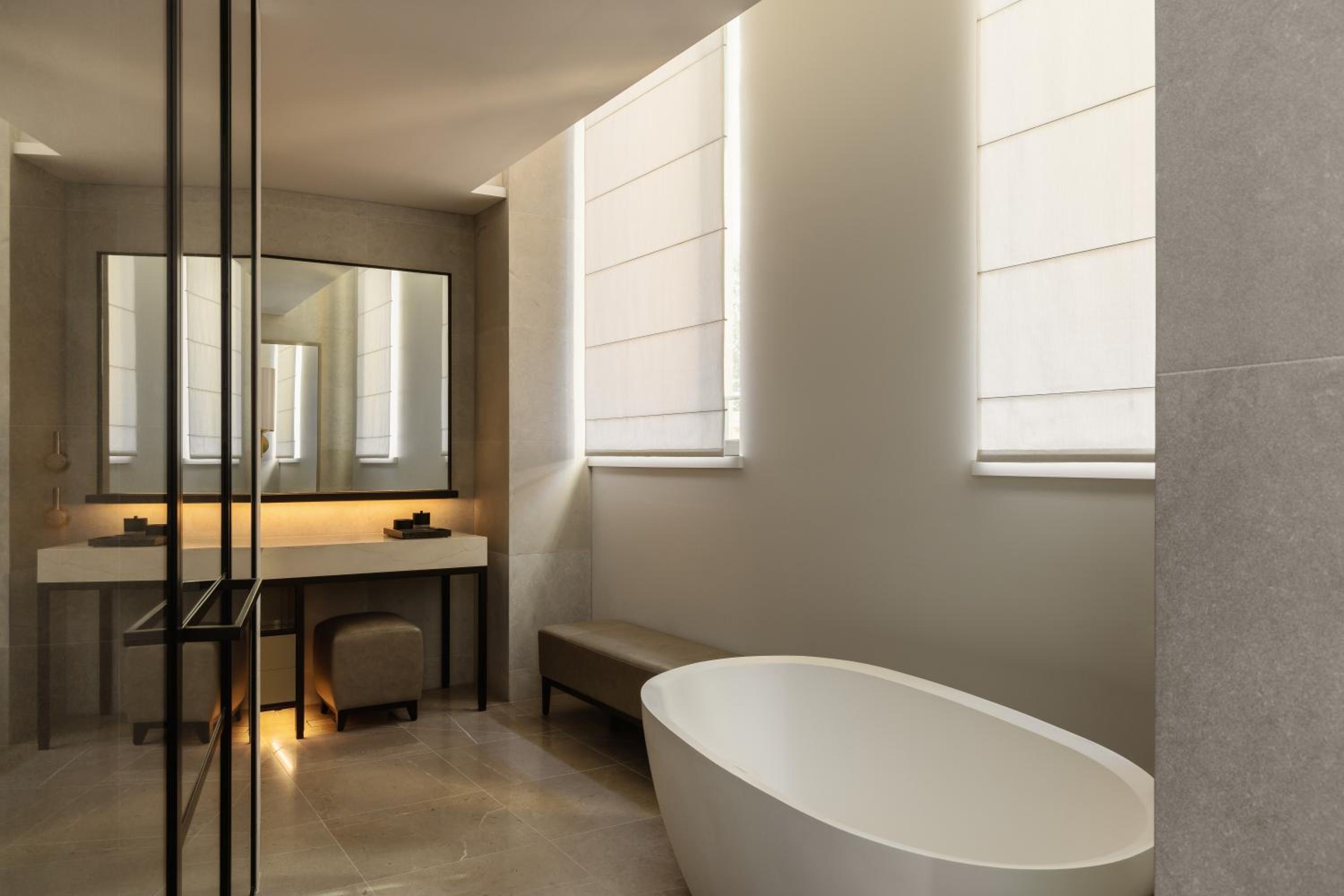 Macquarie Suite