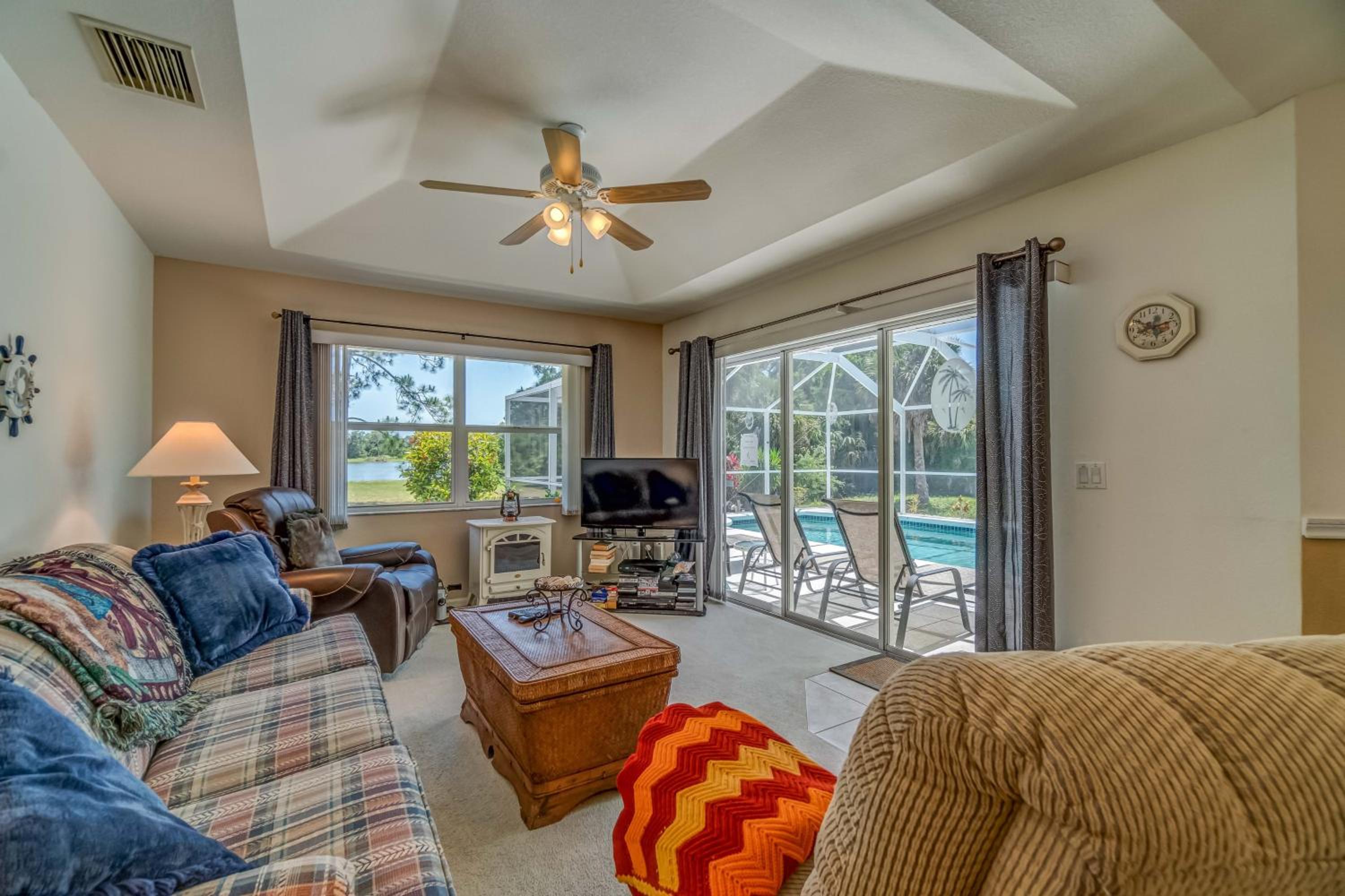 Three-Bedroom Villa photo 3